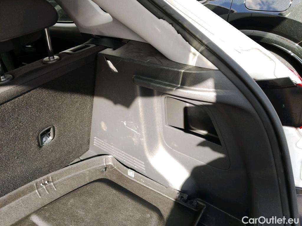  Hyundai  Konna HYUNDAI Kona / 2020 / 5P / todoterreno 1.0 TGDI Klass 4X2 #3