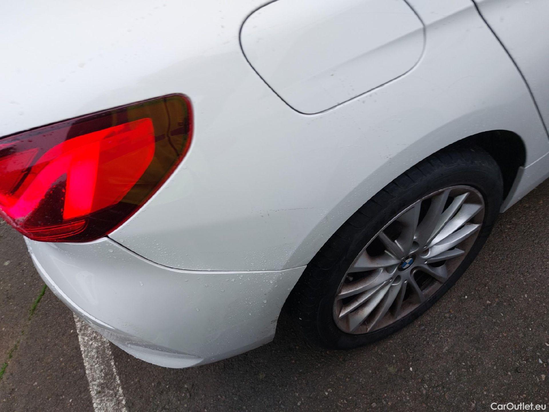  Bmw  Serie 1 BMW  / 2019 / 5P / berlina con portón 118i #12