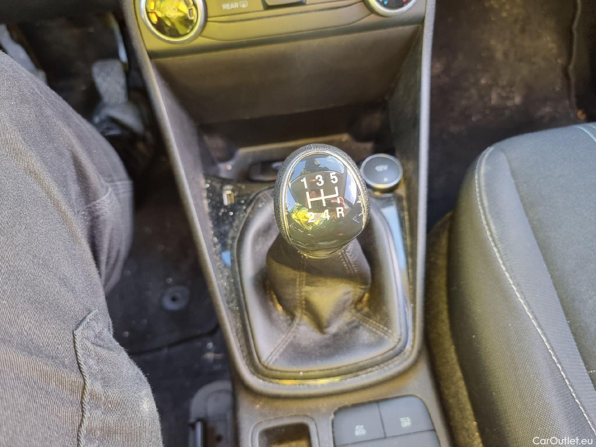  Ford  Fiesta FORD  / 2017 / 5P / berlina con portón 1.1 Ti-VCT 63kW Trend+ 5p #40