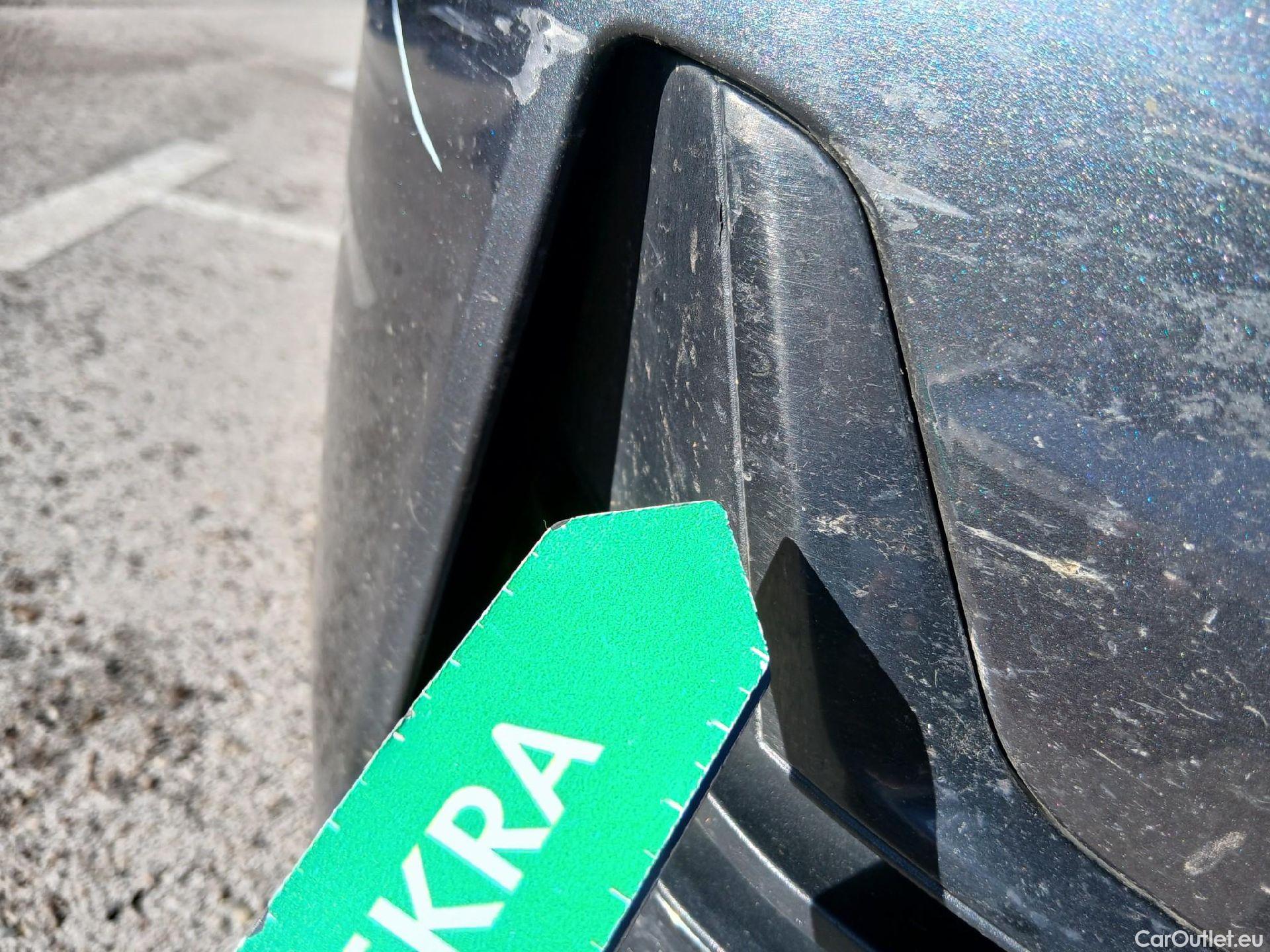  Bmw  Serie 3 BMW  / 2018 / 4P / sedán 318d #10