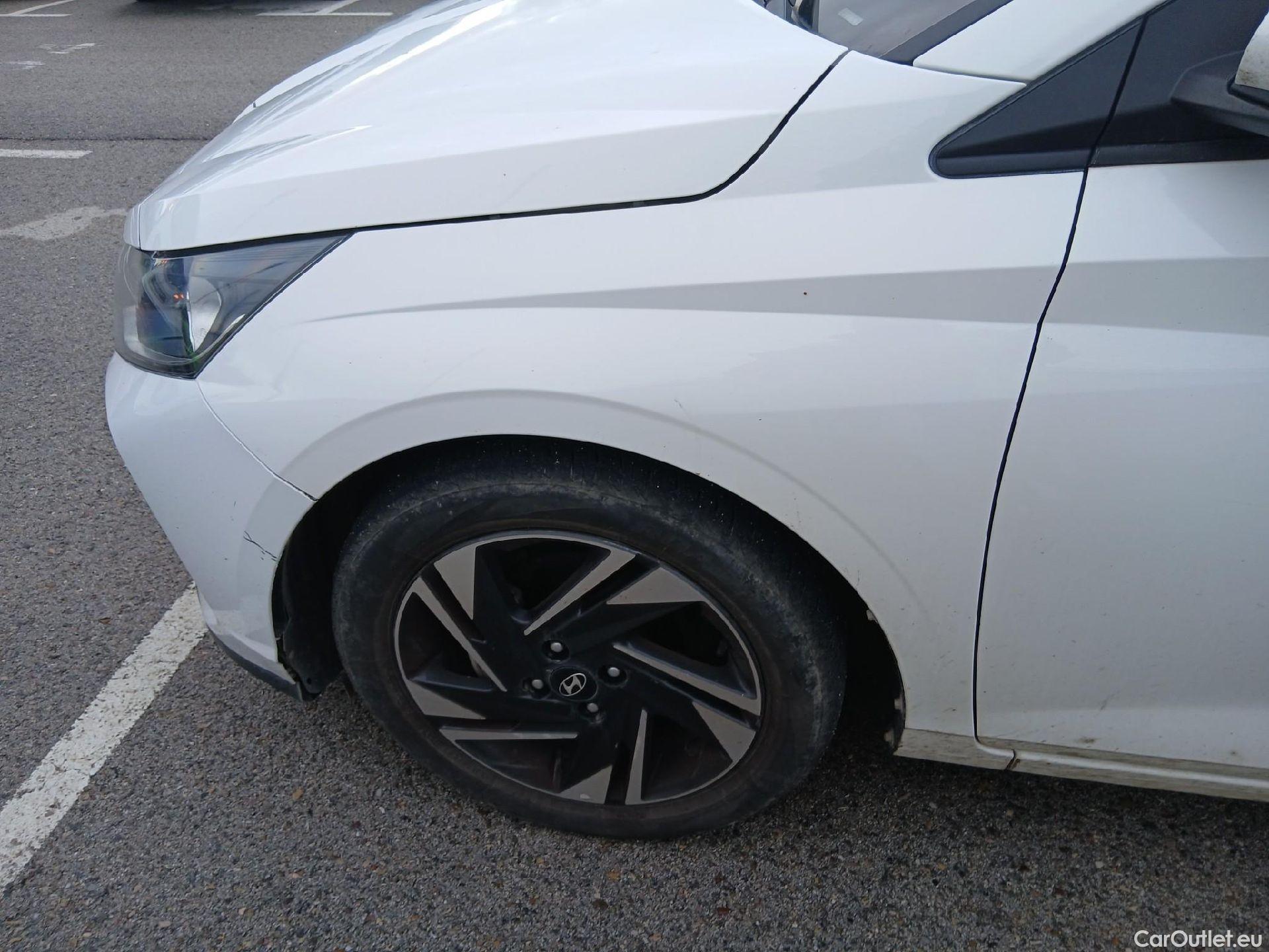  Hyundai  i20 HYUNDAI  / 2020 / 5P / berlina con portón 1.2 MPI SLX #11