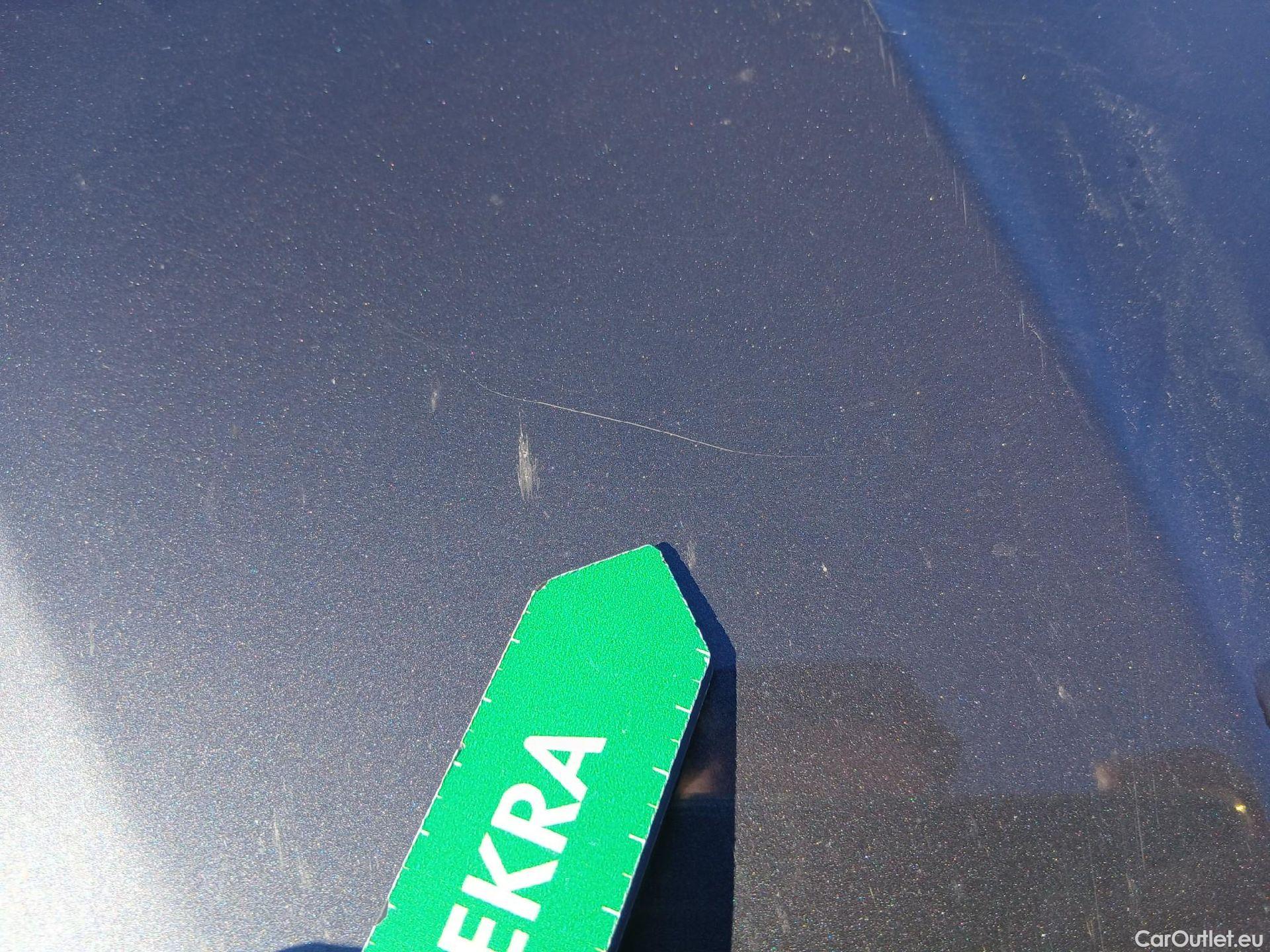  Bmw  Serie 3 BMW  / 2018 / 4P / sedán 318d #2