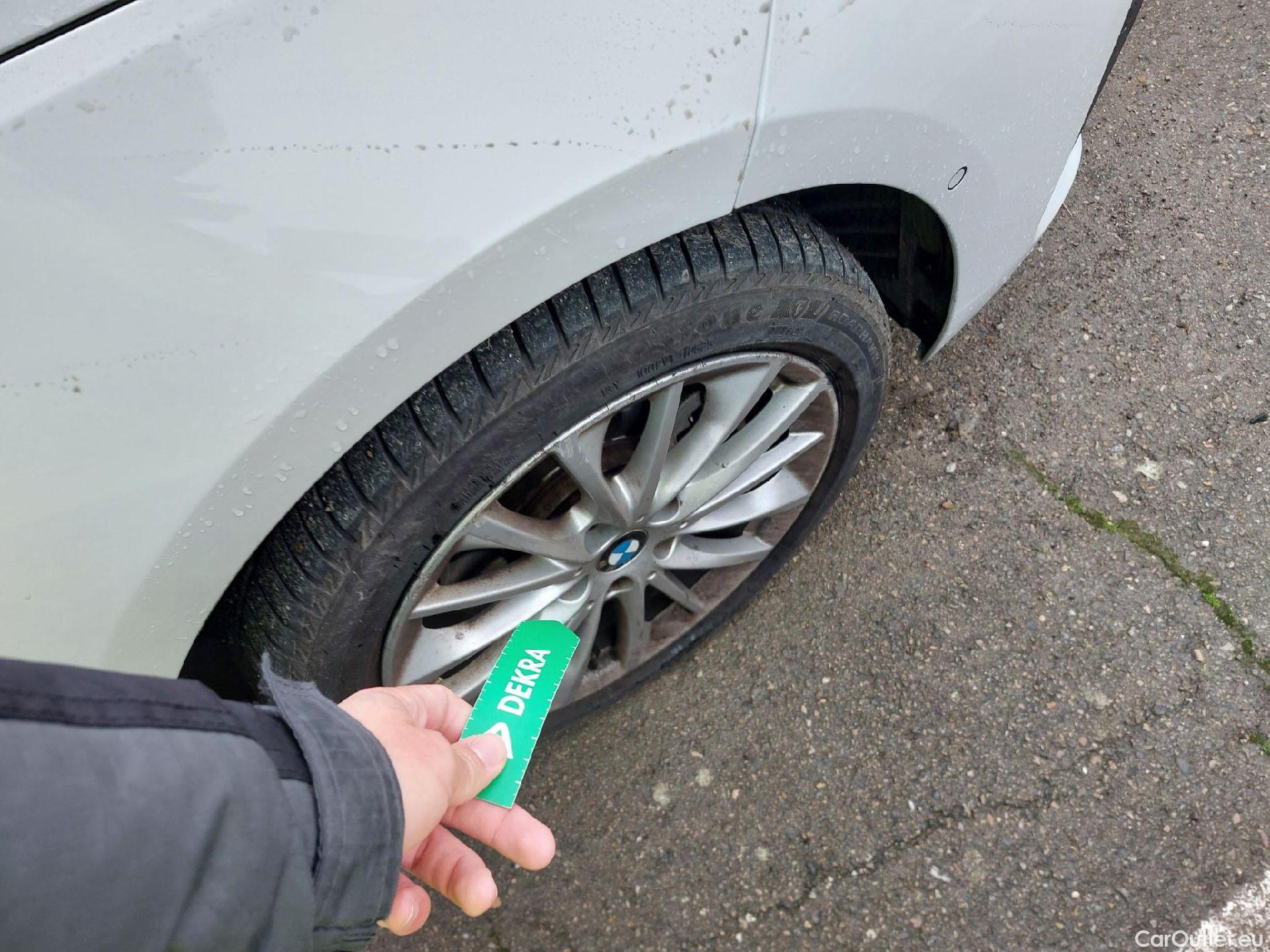  Bmw  Serie 1 BMW  / 2019 / 5P / berlina con portón 118i #16