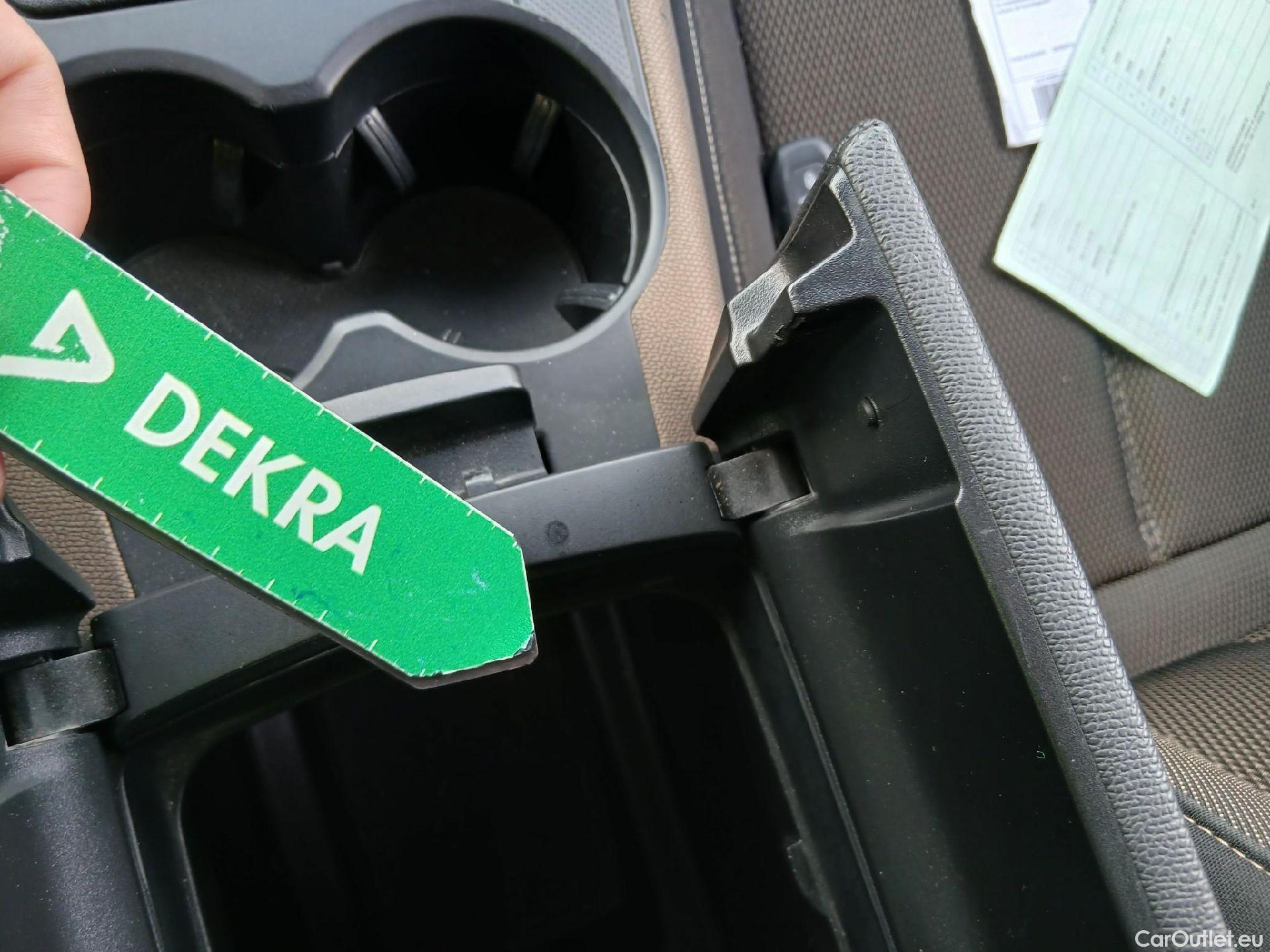  DS  DS7 DS DS 7 Crossback / 2017 / 5P / todoterreno BlueHDi DE 96kW (130CV) BE CHIC (AC) #1