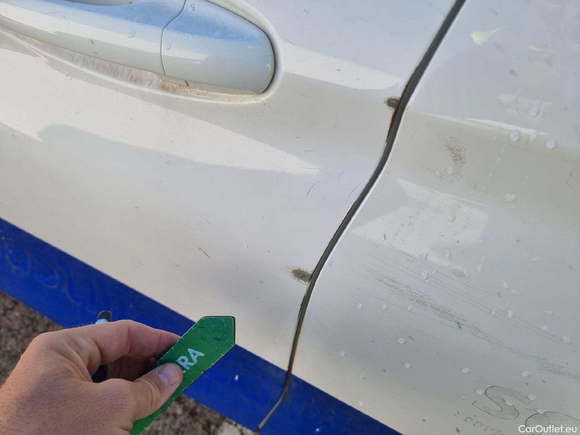  Ford  Fiesta FORD  / 2017 / 5P / berlina con portón 1.1 Ti-VCT 63kW Trend+ 5p #12