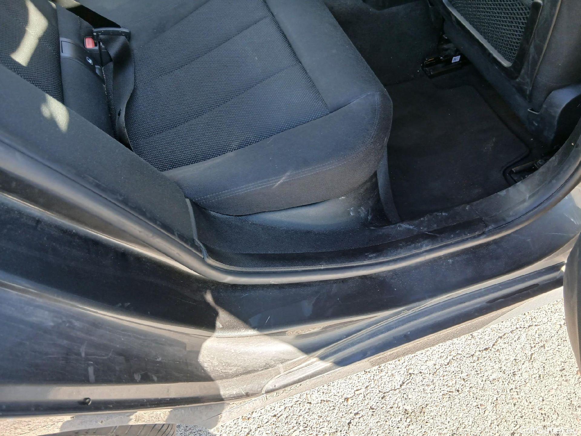  Bmw  Serie 3 BMW  / 2018 / 4P / sedán 318d #43