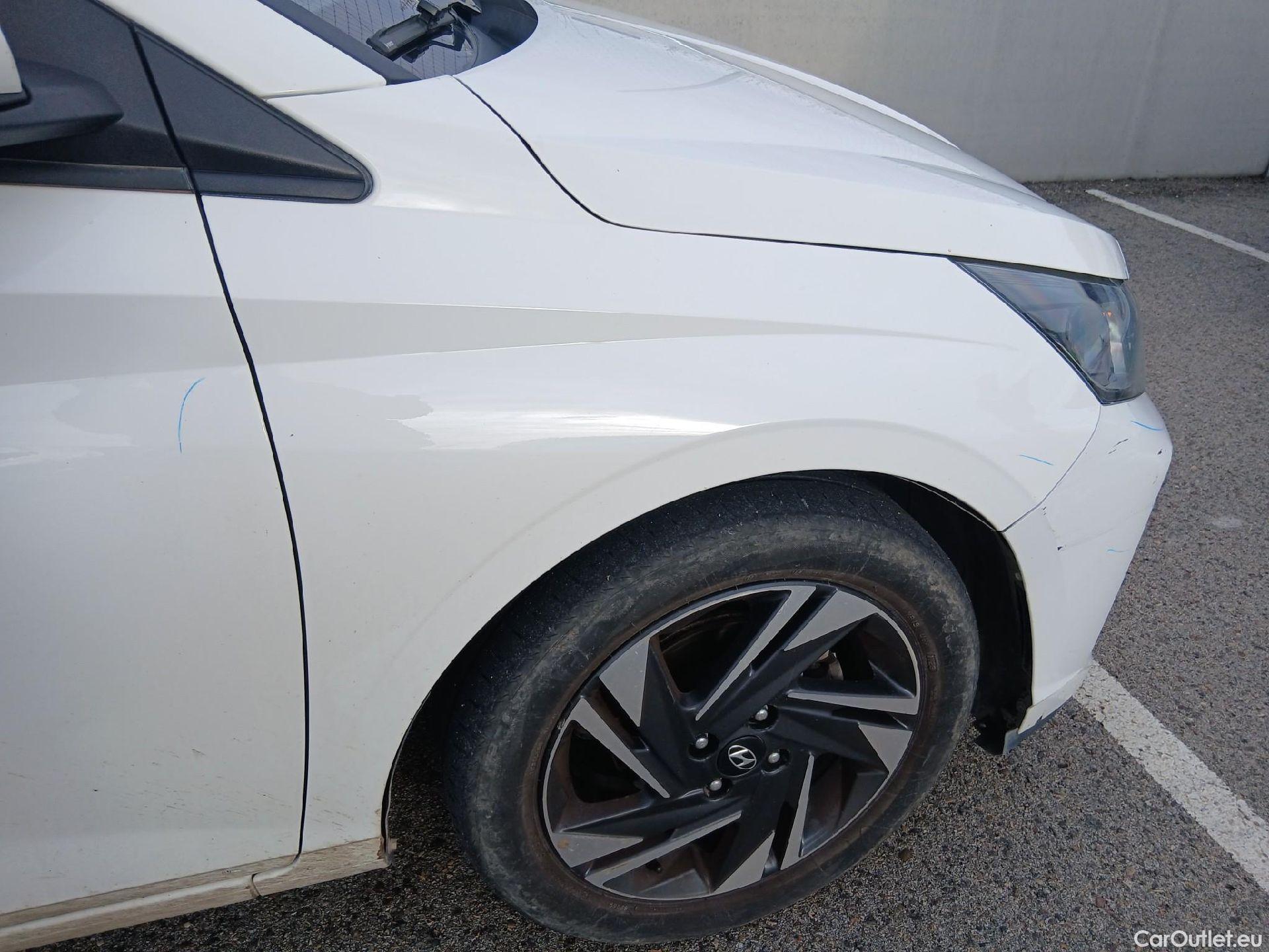  Hyundai  i20 HYUNDAI  / 2020 / 5P / berlina con portón 1.2 MPI SLX #48