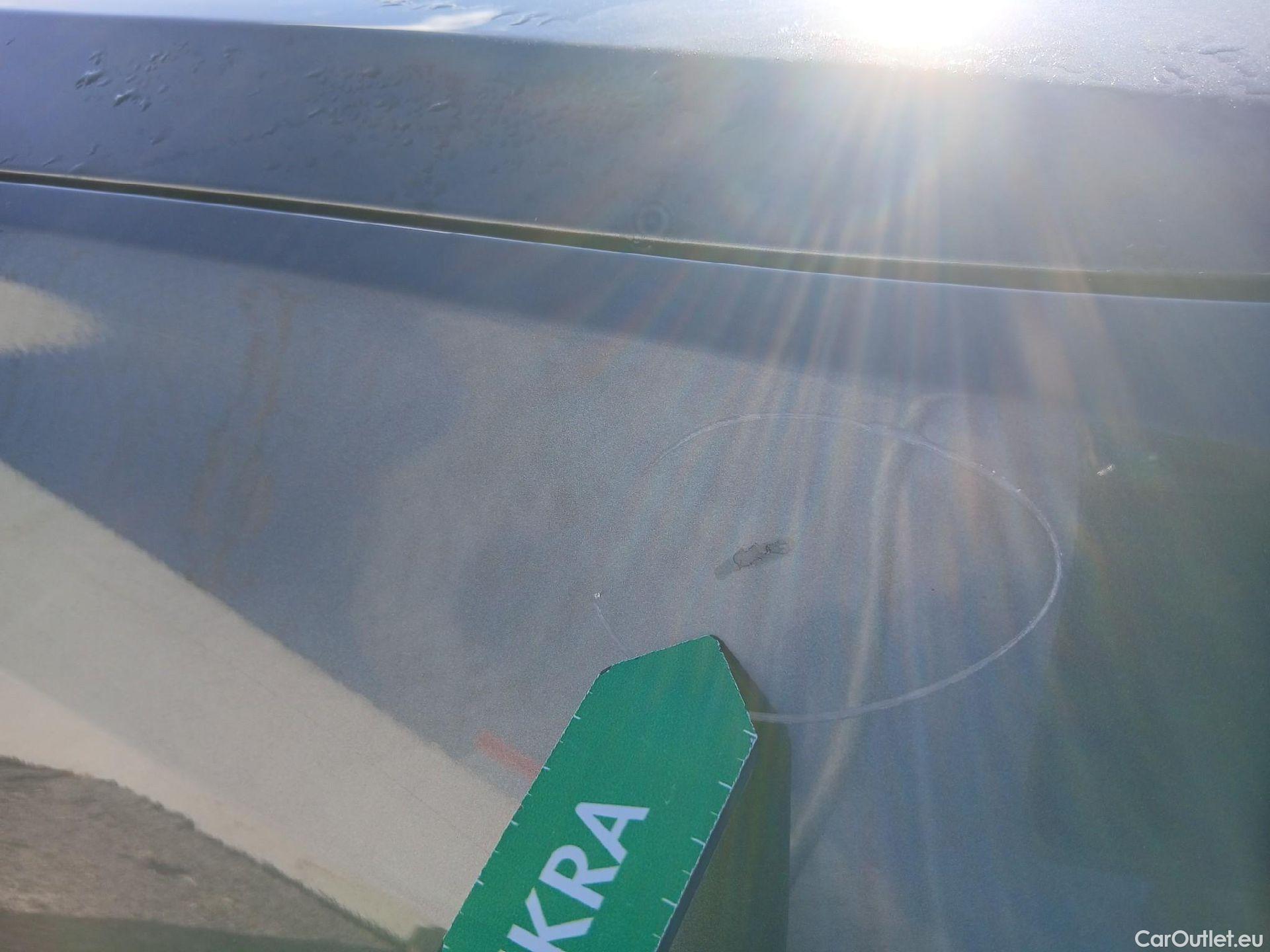  Bmw  Serie 3 BMW  / 2018 / 4P / sedán 318d #12