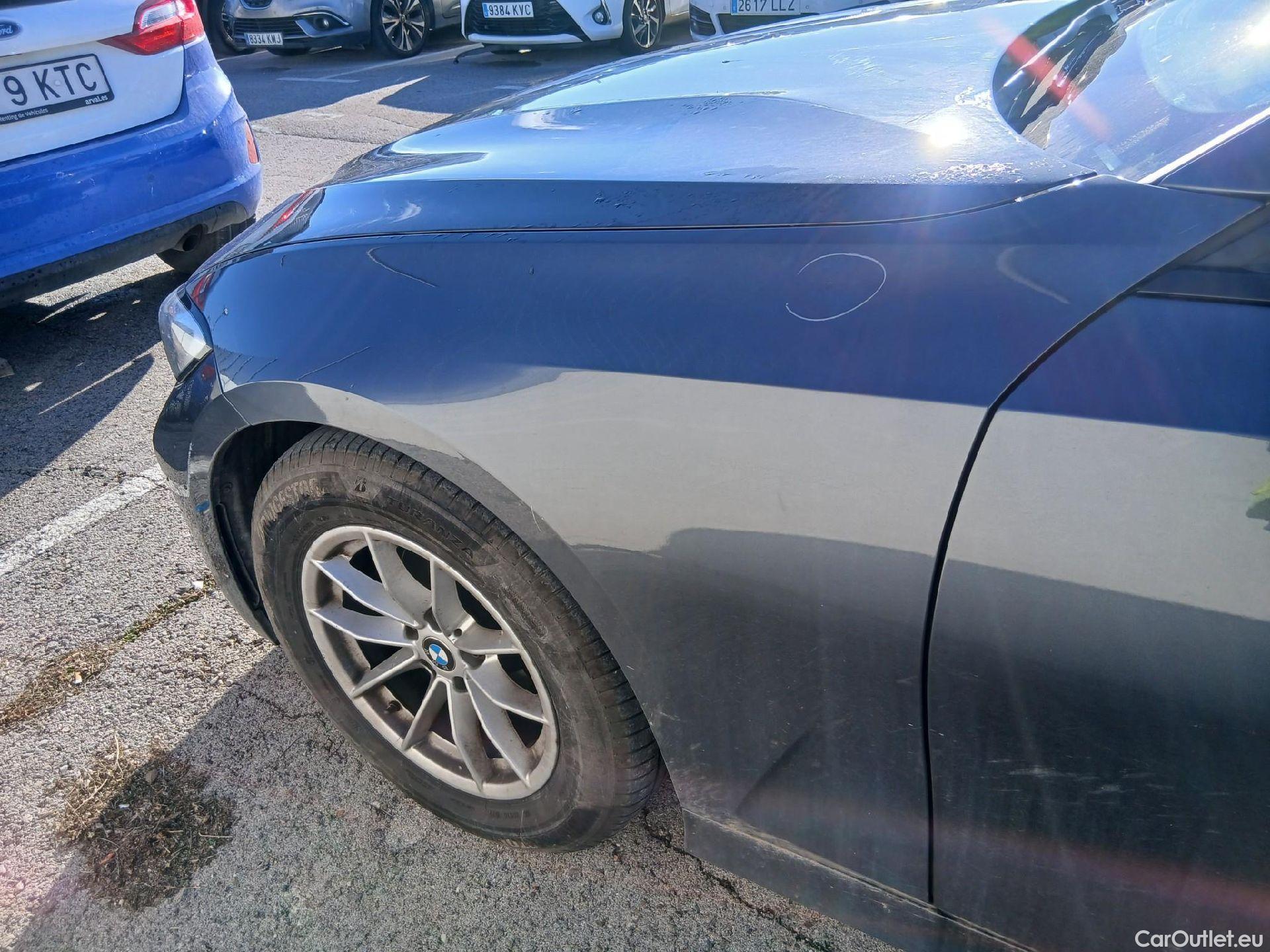  Bmw  Serie 3 BMW  / 2018 / 4P / sedán 318d #11