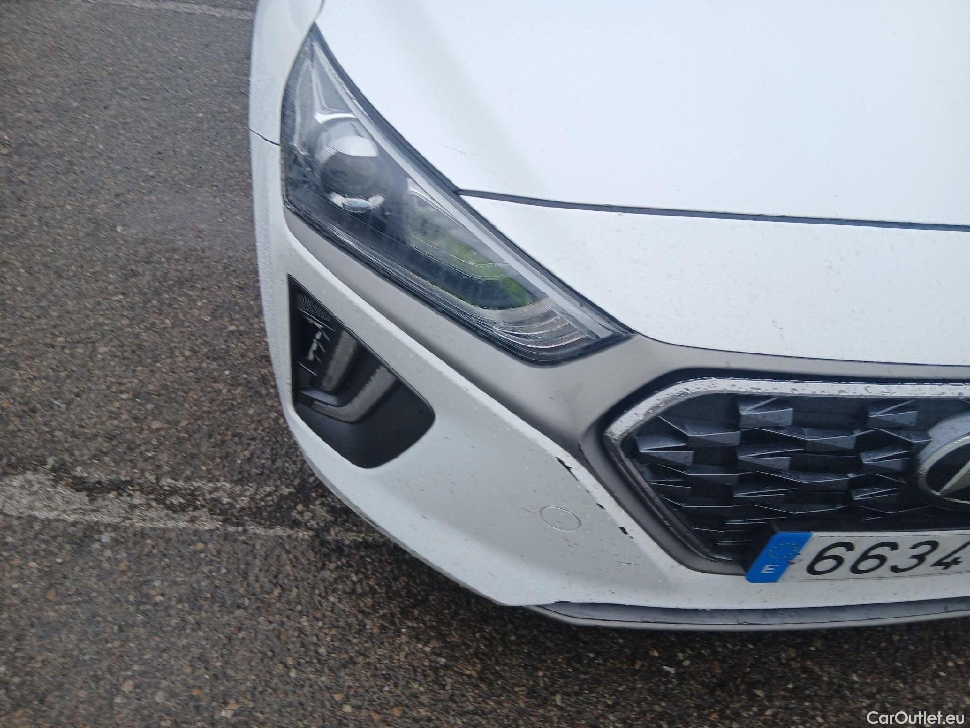  Hyundai   Ioniq HYUNDAI / 2019 / 5P / berlina con portón 1.6 GDI HEV Klass LE DCT #2