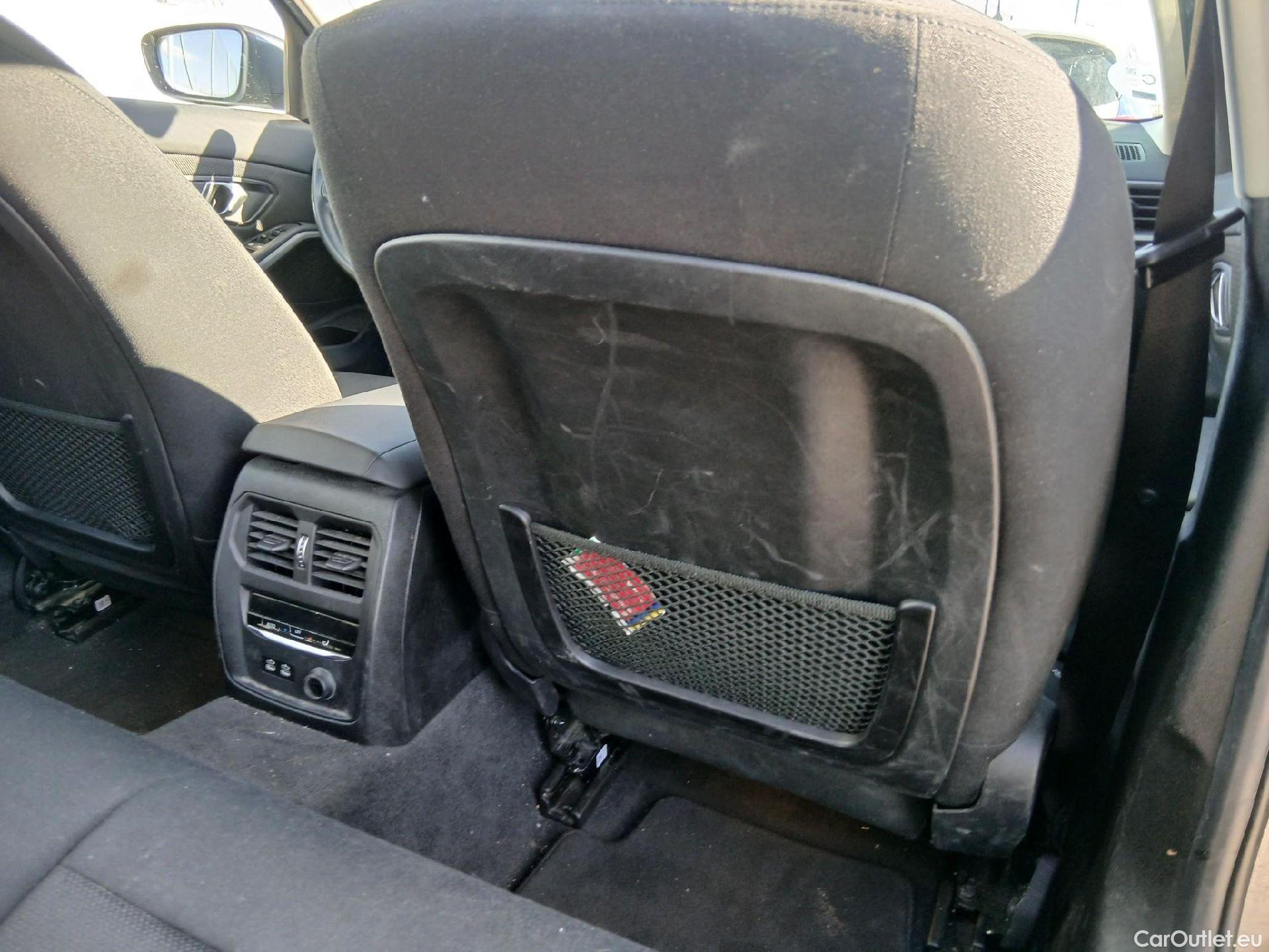  Bmw  Serie 3 BMW  / 2018 / 4P / sedán 318d #47