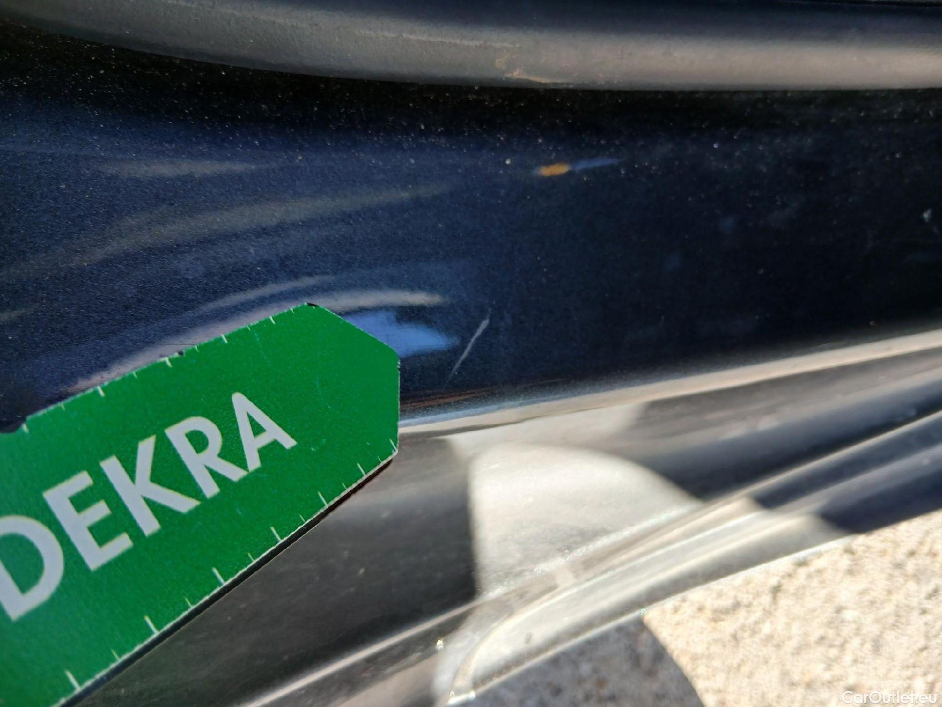  Bmw  Serie 3 BMW  / 2018 / 4P / sedán 318d #44