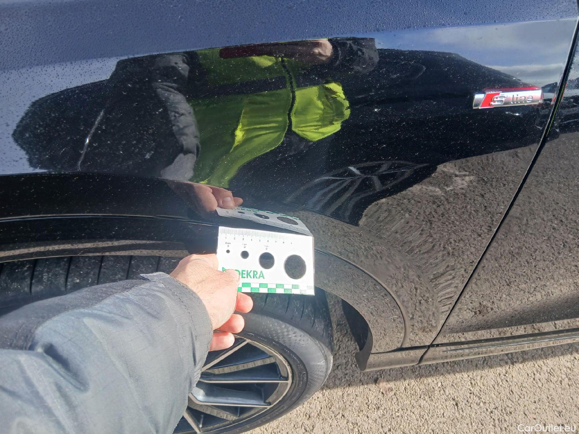  Audi  Q8 AUDI  / 2018 / 5P / todoterreno 45 TDI 170kW Black L quattro tiptronic #3