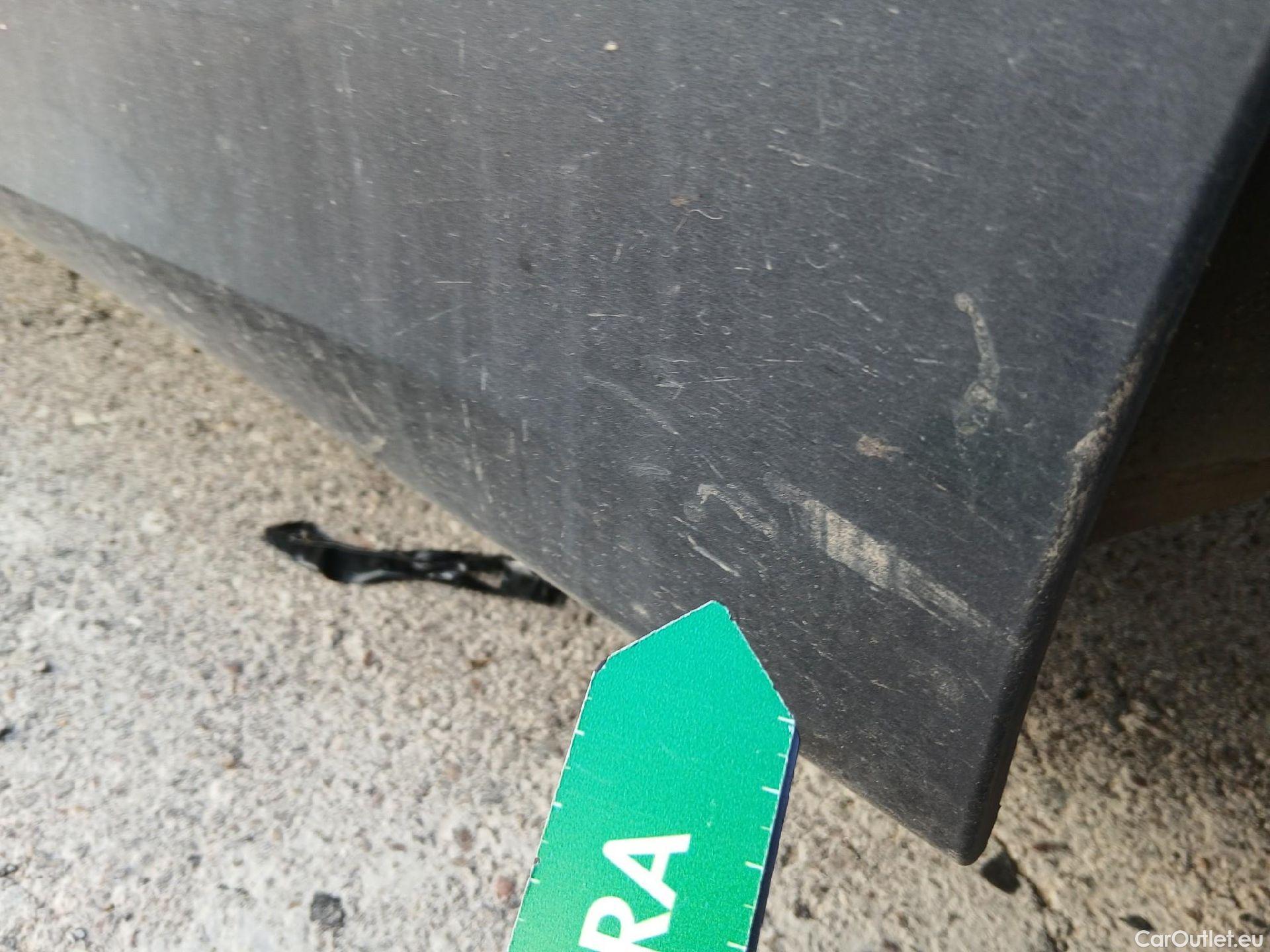  Bmw  Serie 3 BMW  / 2018 / 4P / sedán 318d #16