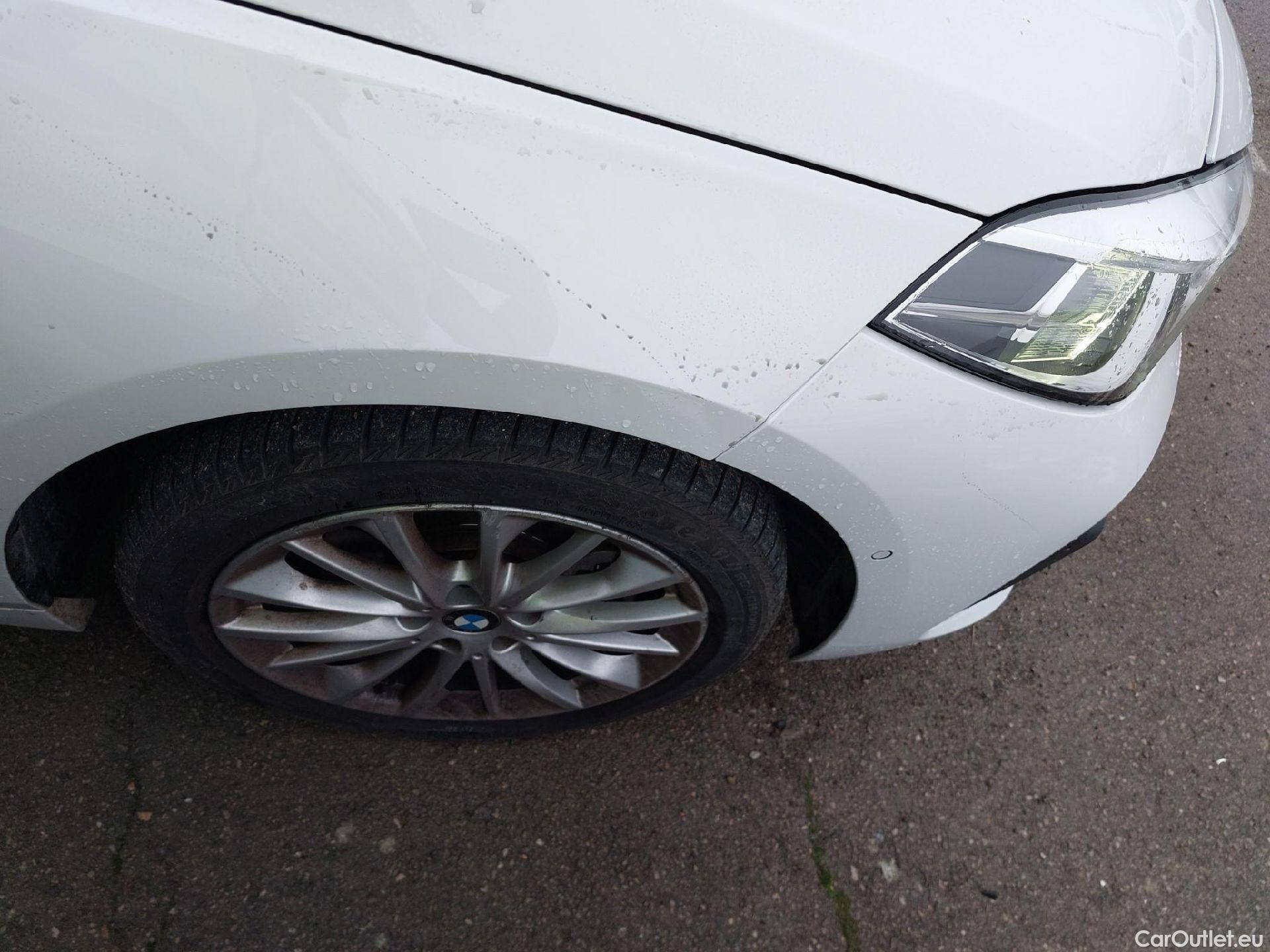  Bmw  Serie 1 BMW  / 2019 / 5P / berlina con portón 118i #15