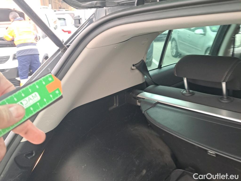  KIA  Sportage KIA  1.6MHEV Drive 100kW(136CV) 4x2(Crist Tintados)(CX) #69