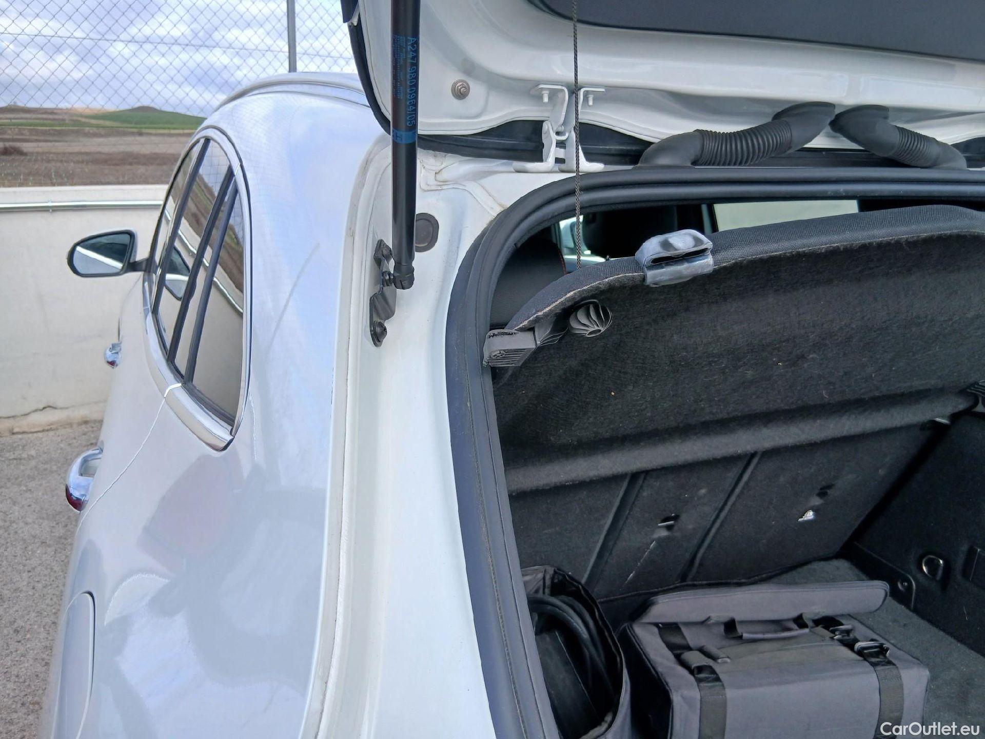  Mercedes  GLA MERCEDES-BENZ  / 2020 / 5P / todoterreno  250 e #5