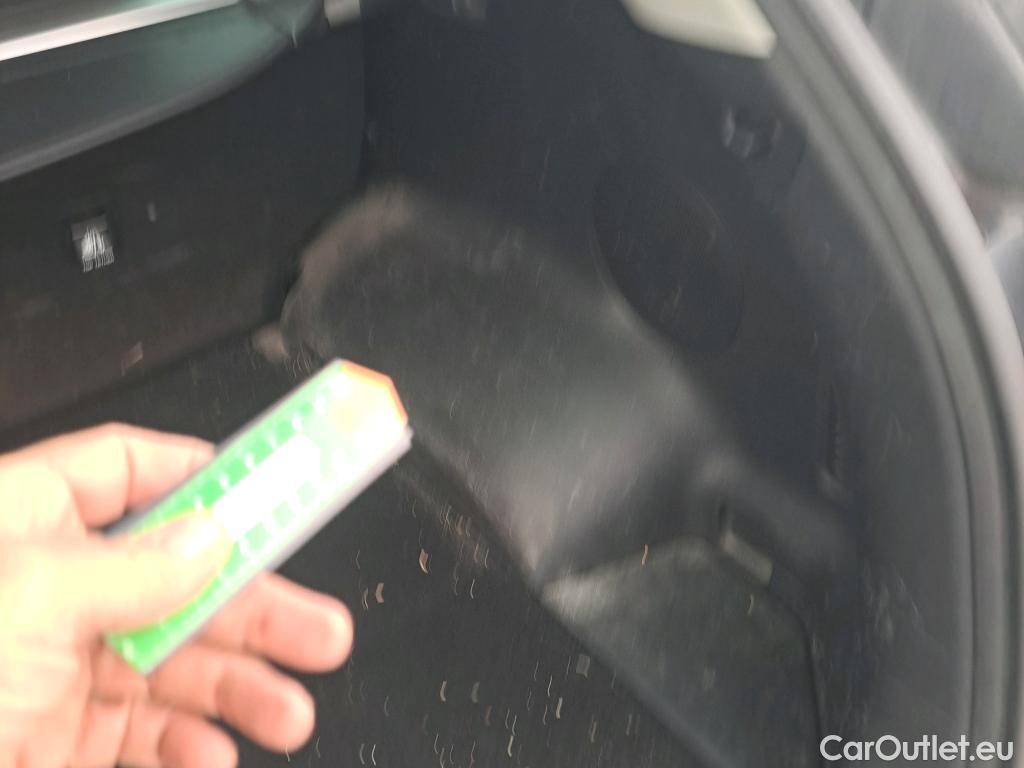  KIA  Sportage KIA  1.6MHEV Drive 100kW(136CV) 4x2(Crist Tintados)(CX) #45