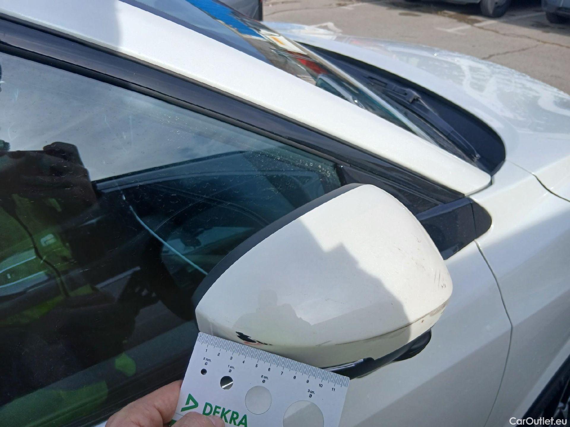  Nissan  Qashqai NISSAN  / 2021 / 5P / todoterreno DIG-T 116kW (158CV) mHEV Xtronic Acenta (AC2) #27