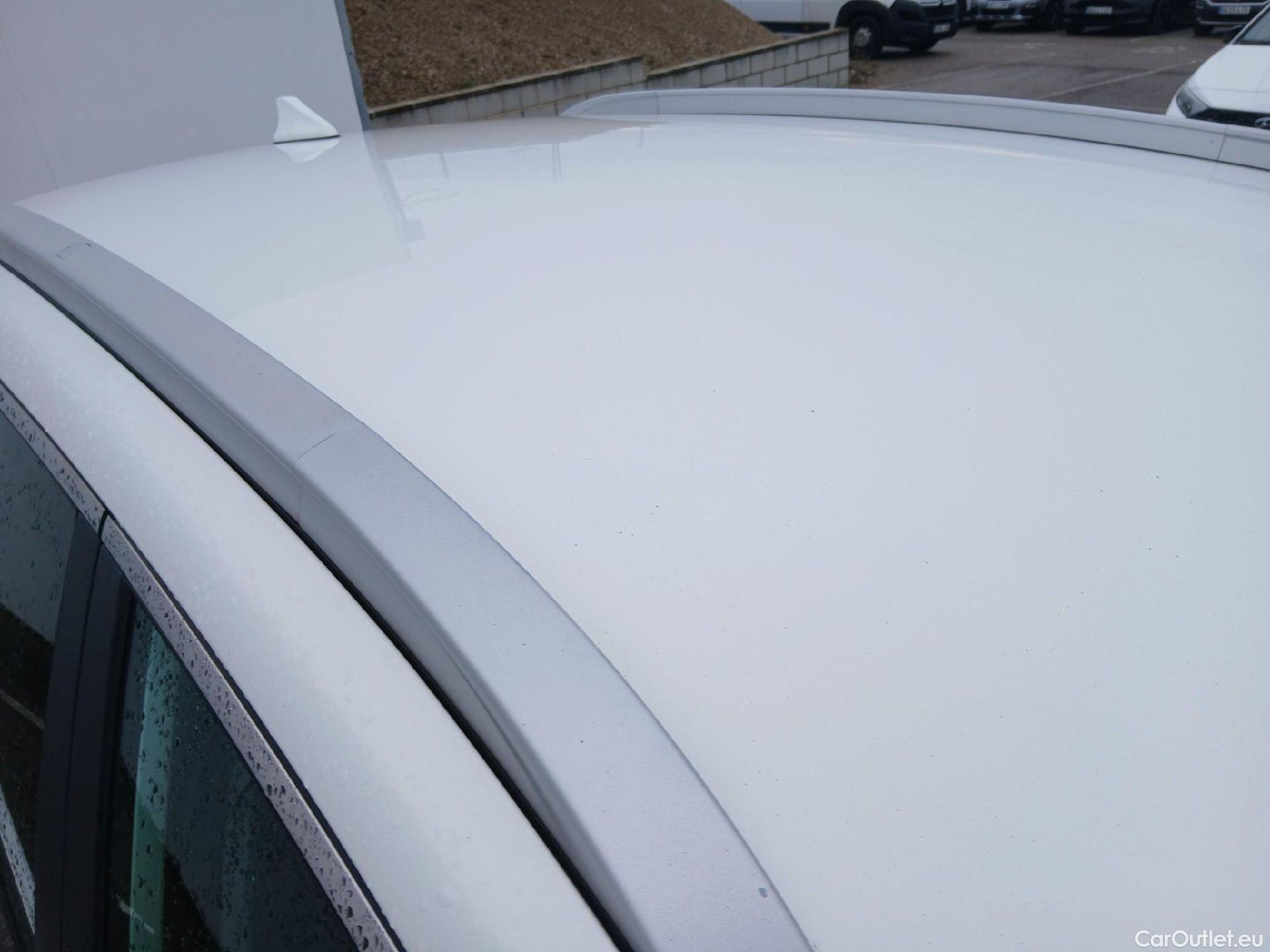  KIA  Niro KIA  / 2019 / 5P / crossover 1.6 GDi HEV 104kW (141CV) Drive #23