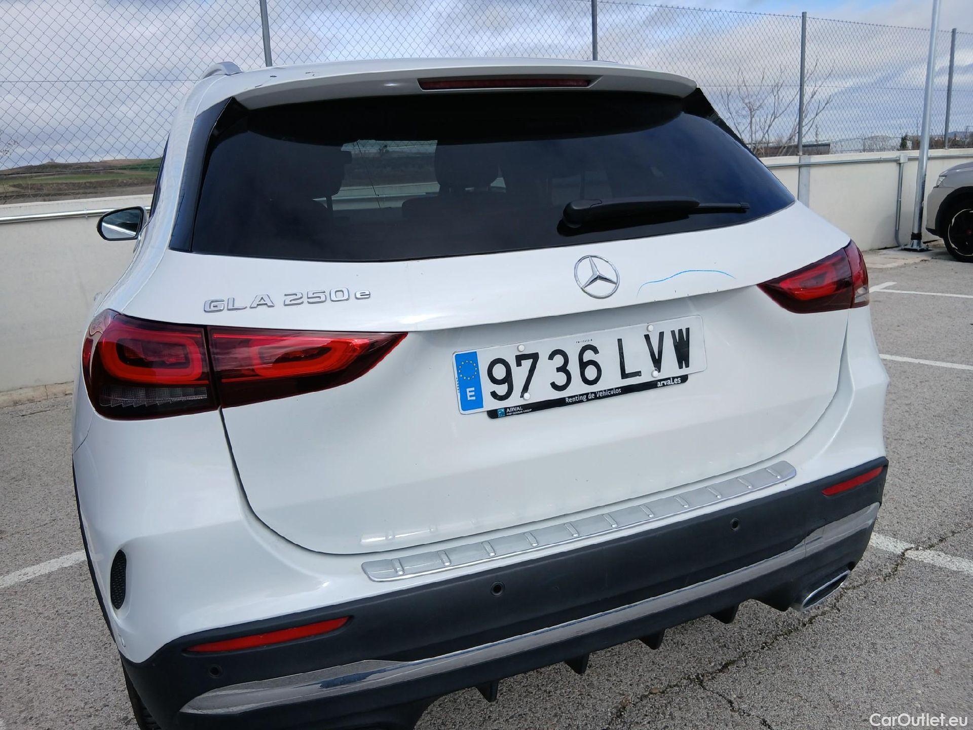  Mercedes  GLA MERCEDES-BENZ  / 2020 / 5P / todoterreno  250 e #18