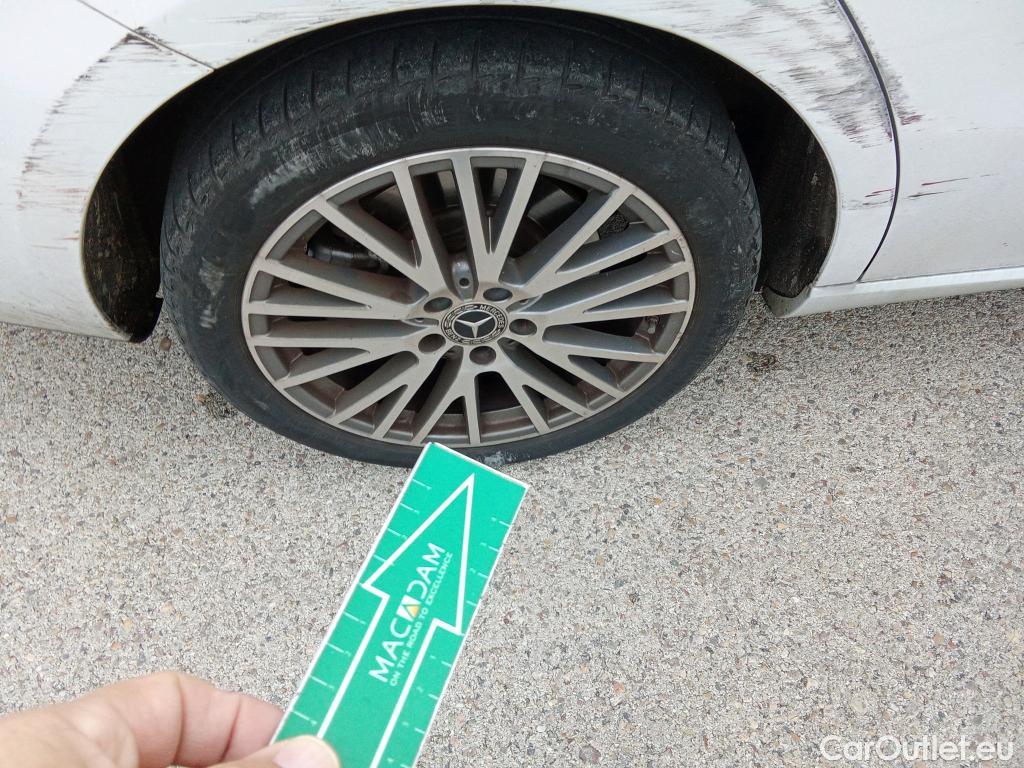  Mercedes  CLA-Klasse MERCEDES-BENZ CLA / 2019 / 4P / coupé CLA 250 e #16