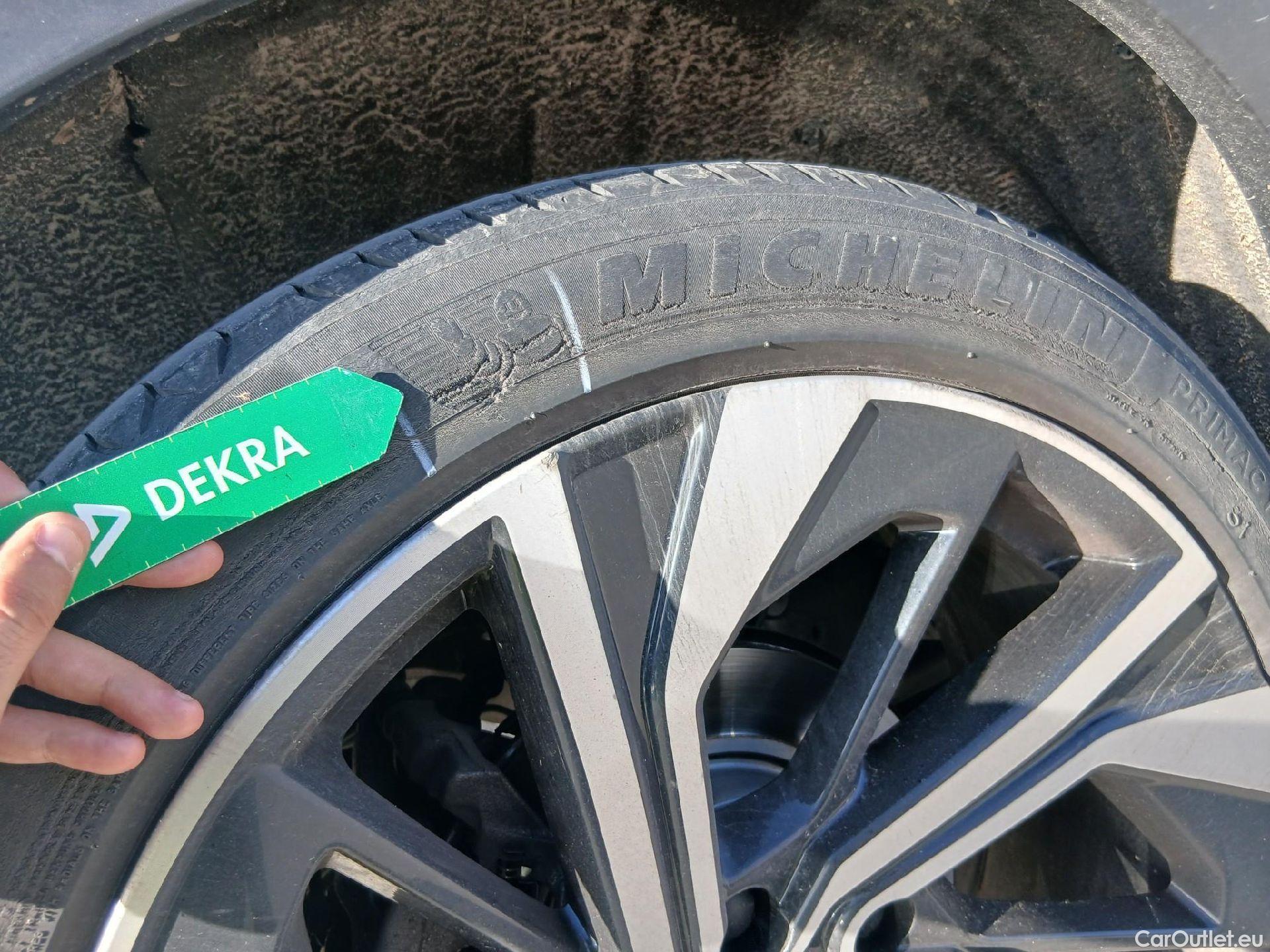  Nissan  Qashqai NISSAN  / 2021 / 5P / todoterreno DIG-T 116kW (158CV) mHEV Xtronic Tekna+ #19