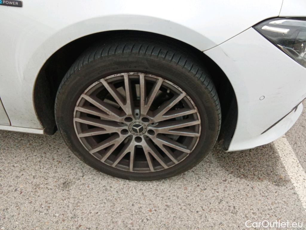  Mercedes  CLA-Klasse MERCEDES-BENZ CLA / 2019 / 4P / coupé CLA 250 e #13