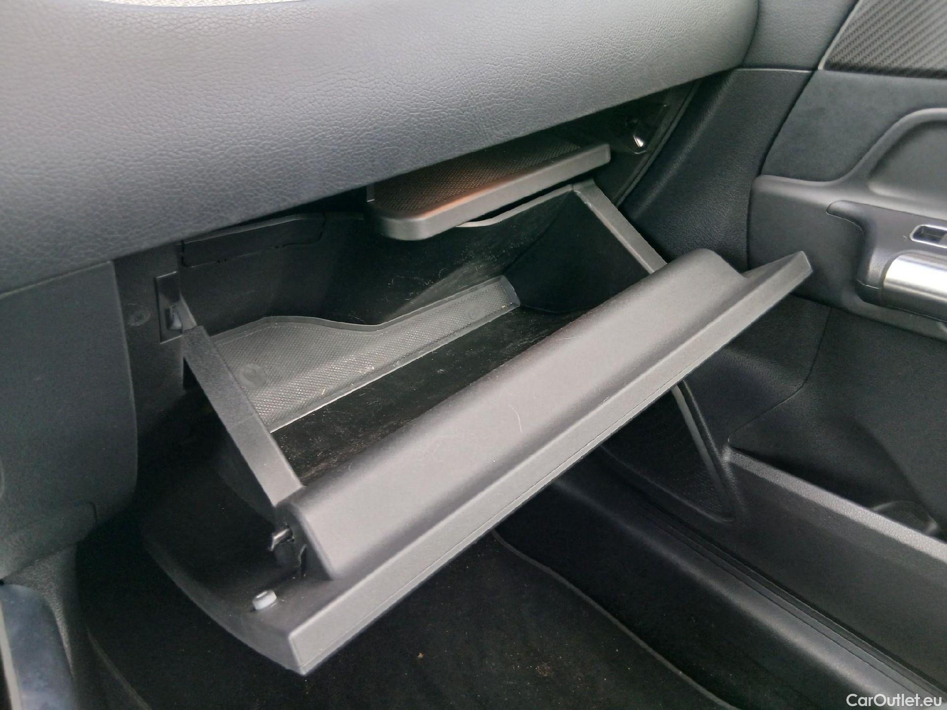  Mercedes  GLA MERCEDES-BENZ  / 2020 / 5P / todoterreno  250 e #21