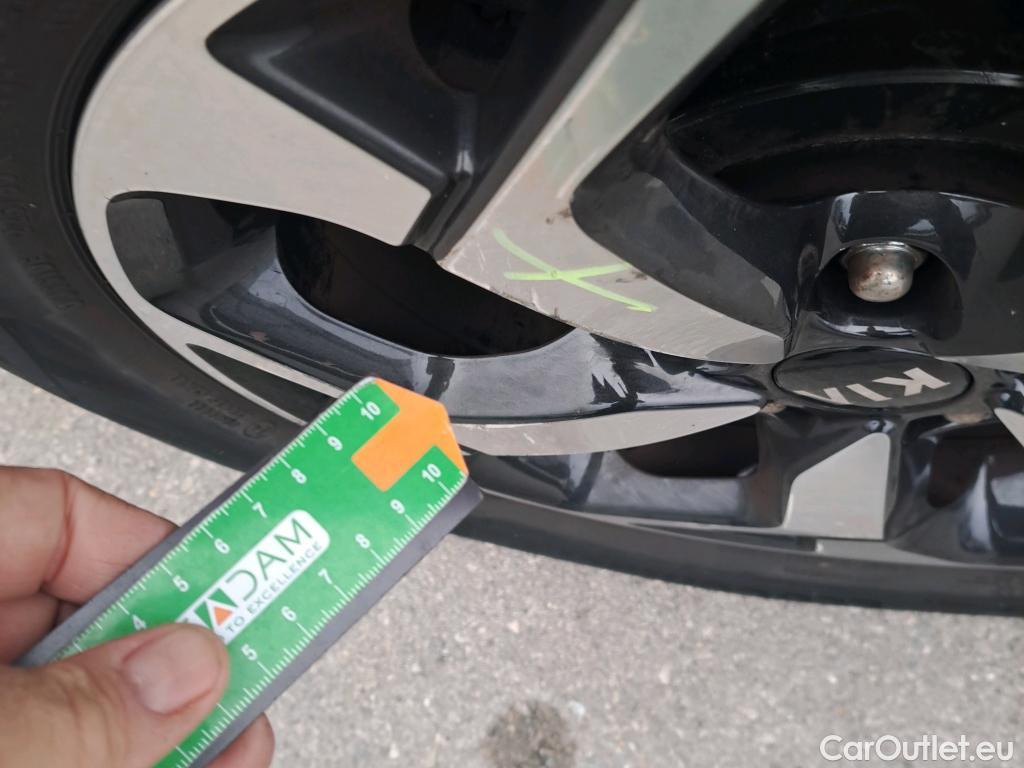  KIA  Sportage KIA  1.6MHEV Drive 100kW(136CV) 4x2(Crist Tintados)(CX) #9