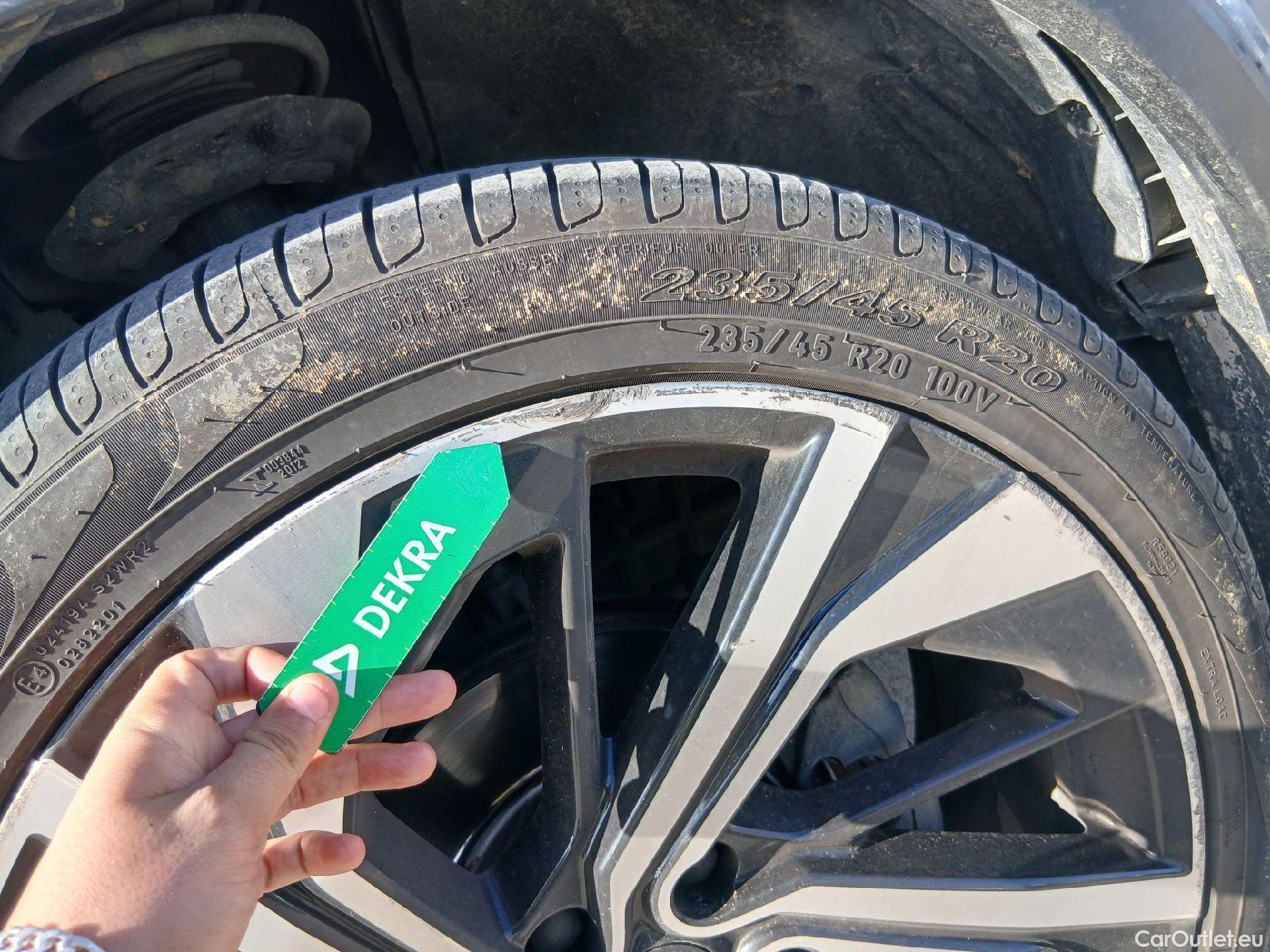  Nissan  Qashqai NISSAN  / 2021 / 5P / todoterreno DIG-T 116kW (158CV) mHEV Xtronic Tekna+ #25