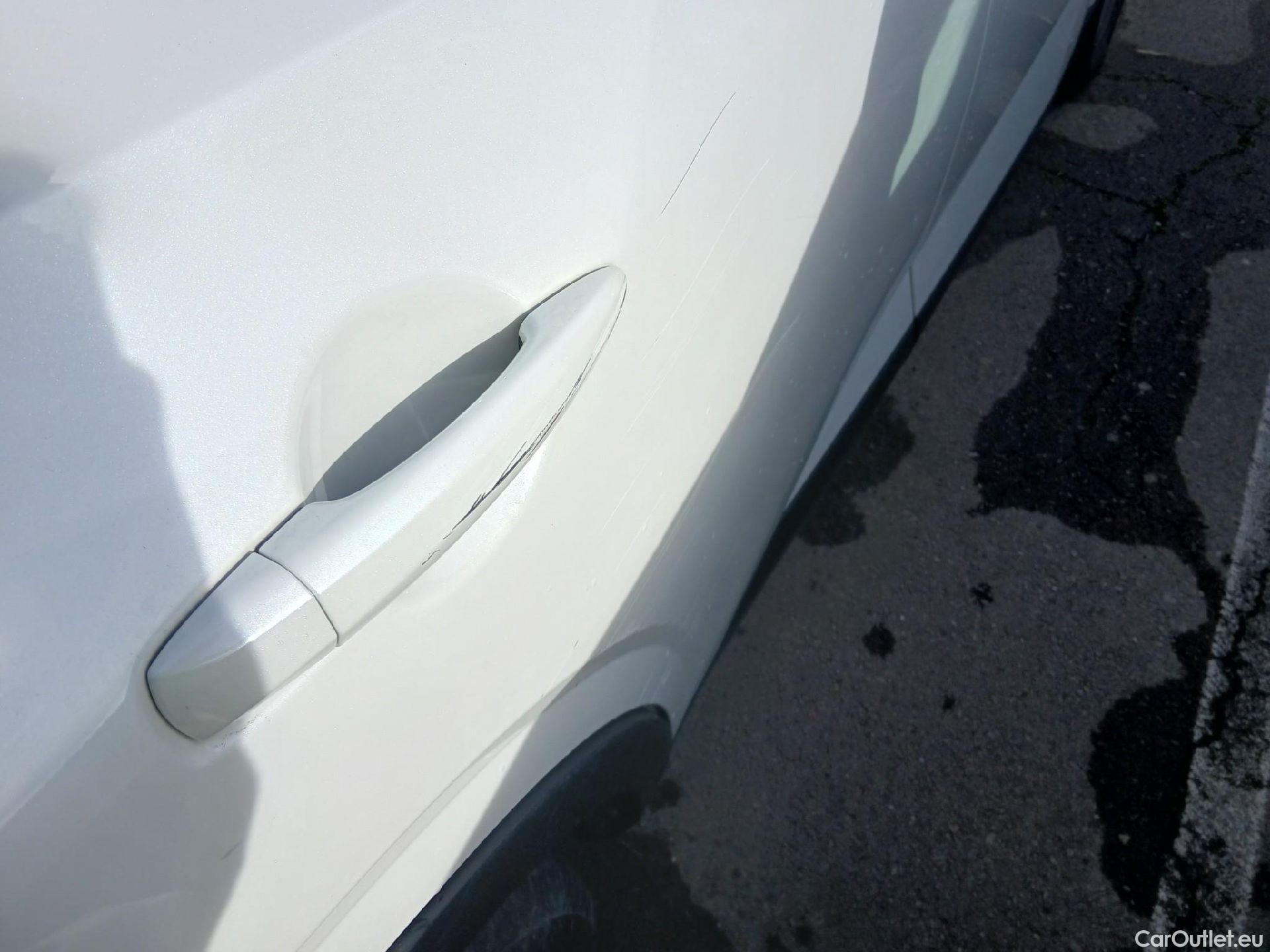  Nissan  Qashqai NISSAN  / 2021 / 5P / todoterreno DIG-T 116kW (158CV) mHEV Xtronic Acenta (AC2) #24