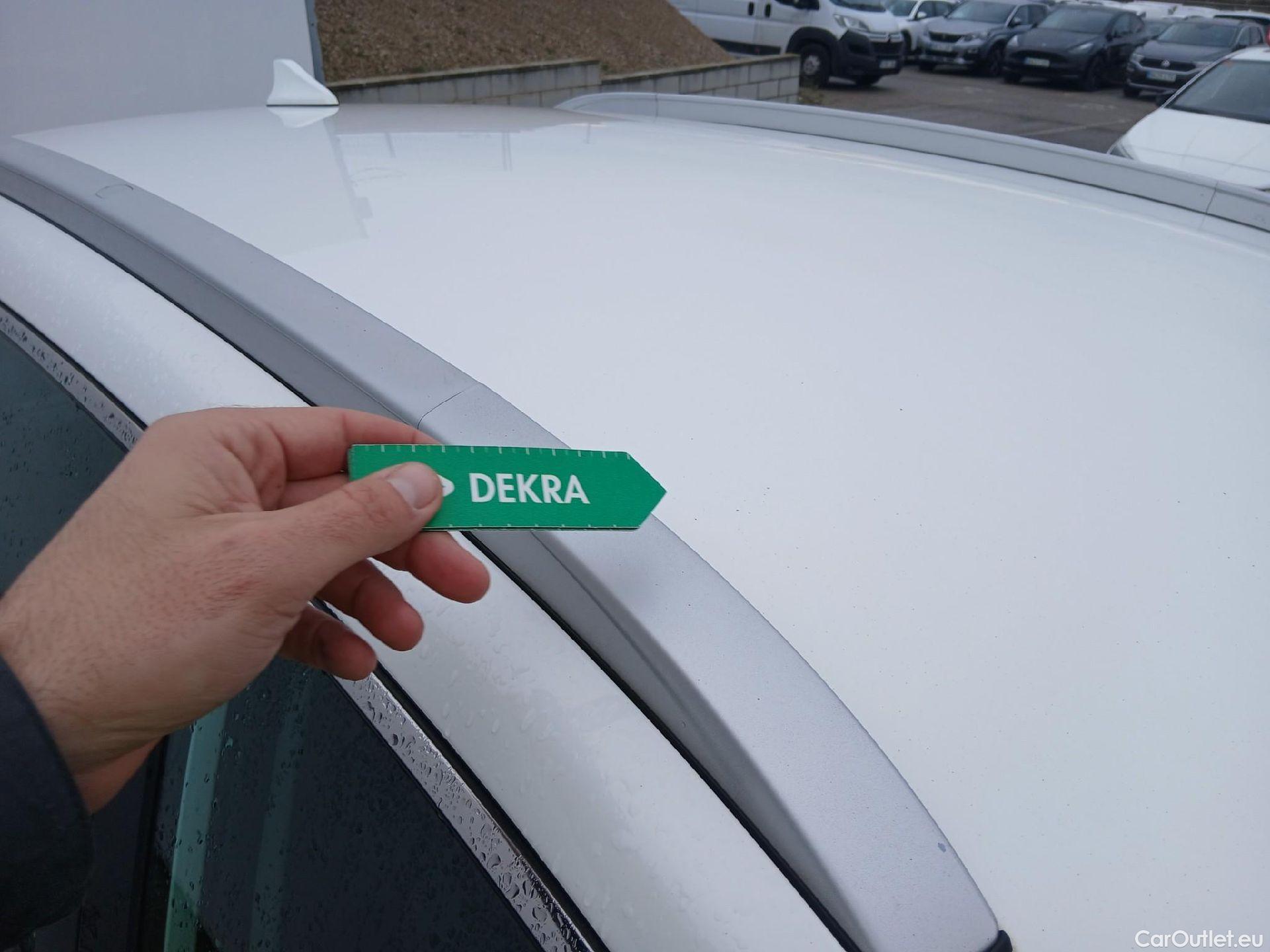  KIA  Niro KIA  / 2019 / 5P / crossover 1.6 GDi HEV 104kW (141CV) Drive #24