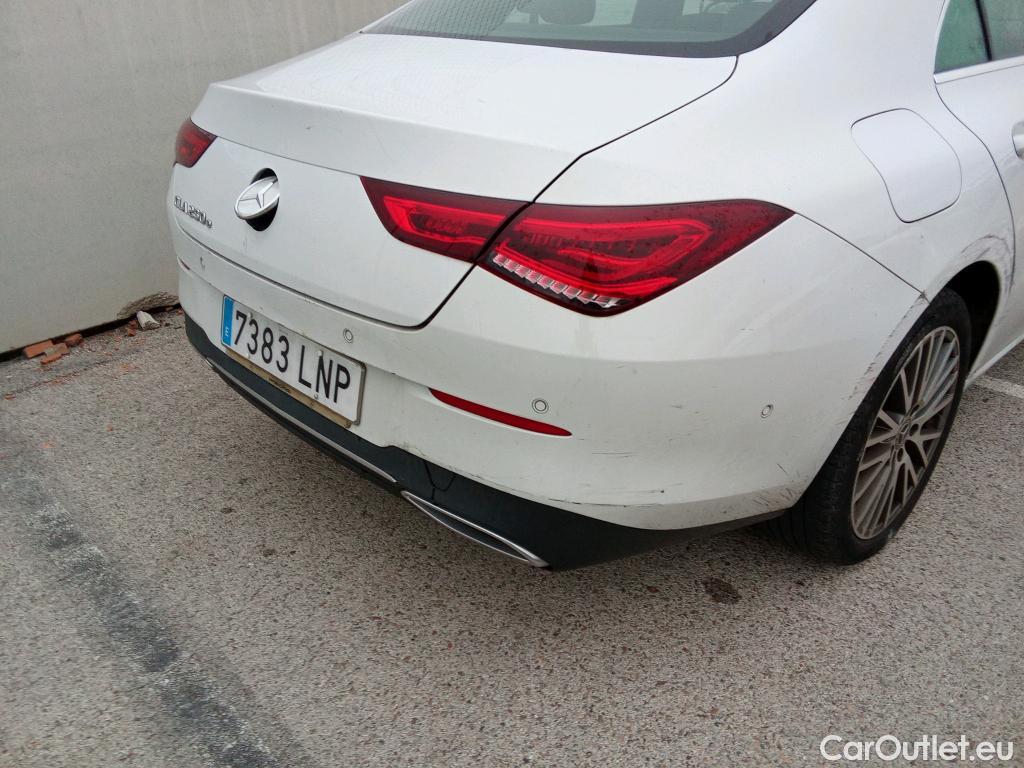  Mercedes  CLA-Klasse MERCEDES-BENZ CLA / 2019 / 4P / coupé CLA 250 e #24