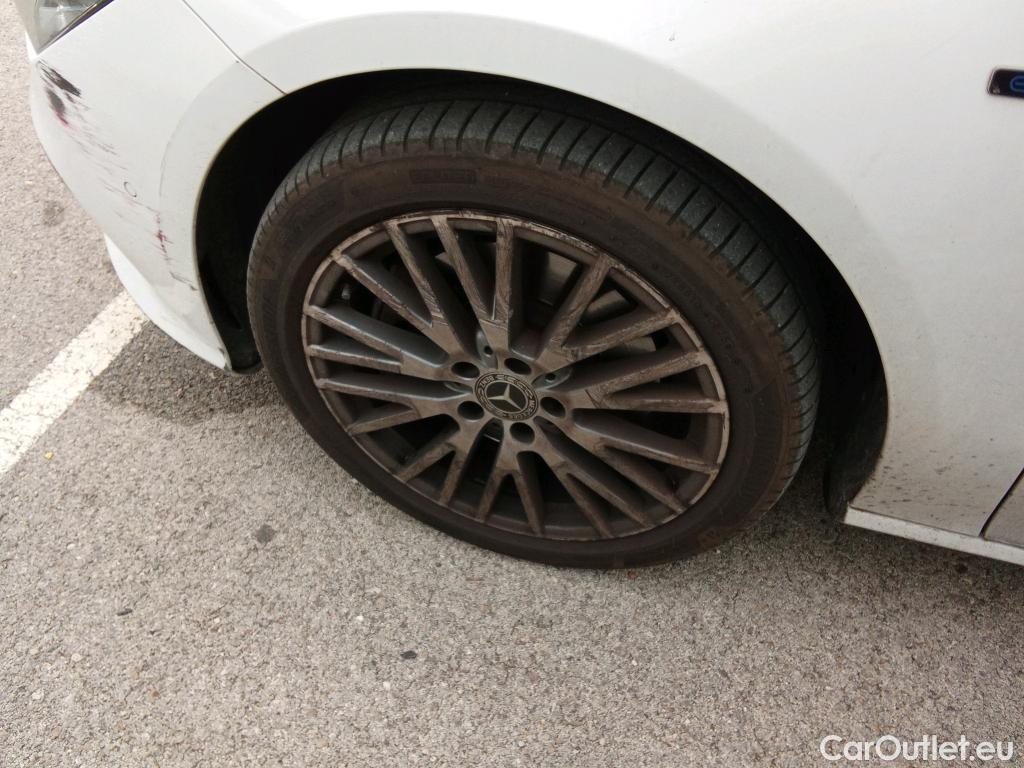  Mercedes  CLA-Klasse MERCEDES-BENZ CLA / 2019 / 4P / coupé CLA 250 e #11