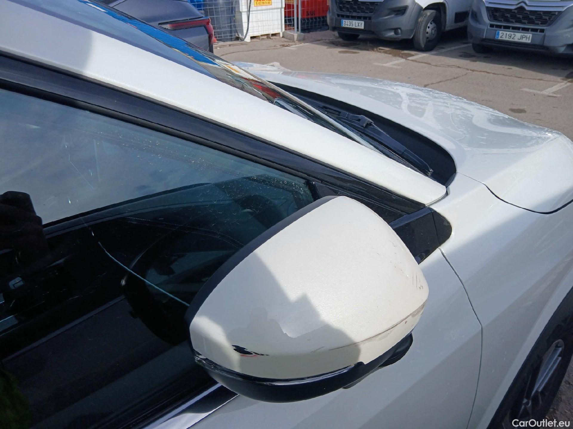  Nissan  Qashqai NISSAN  / 2021 / 5P / todoterreno DIG-T 116kW (158CV) mHEV Xtronic Acenta (AC2) #28