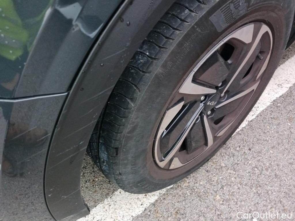  KIA  Sportage KIA  / 2022 / 5P / todoterreno 1.6 T-GDi MHEV 110kW (150CV) Drive 4x2 (AC4) #19