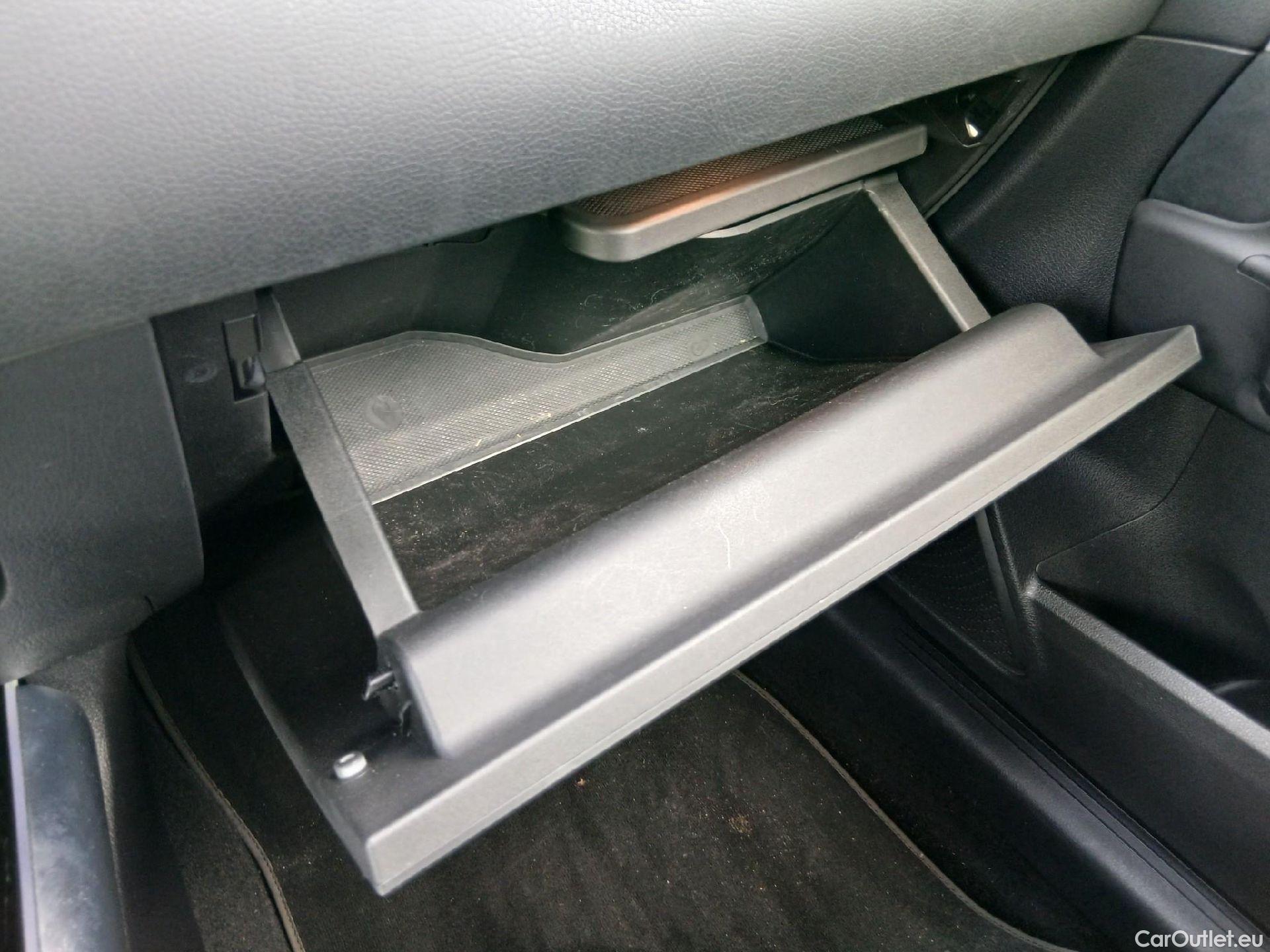  Mercedes  GLA MERCEDES-BENZ  / 2020 / 5P / todoterreno  250 e #20