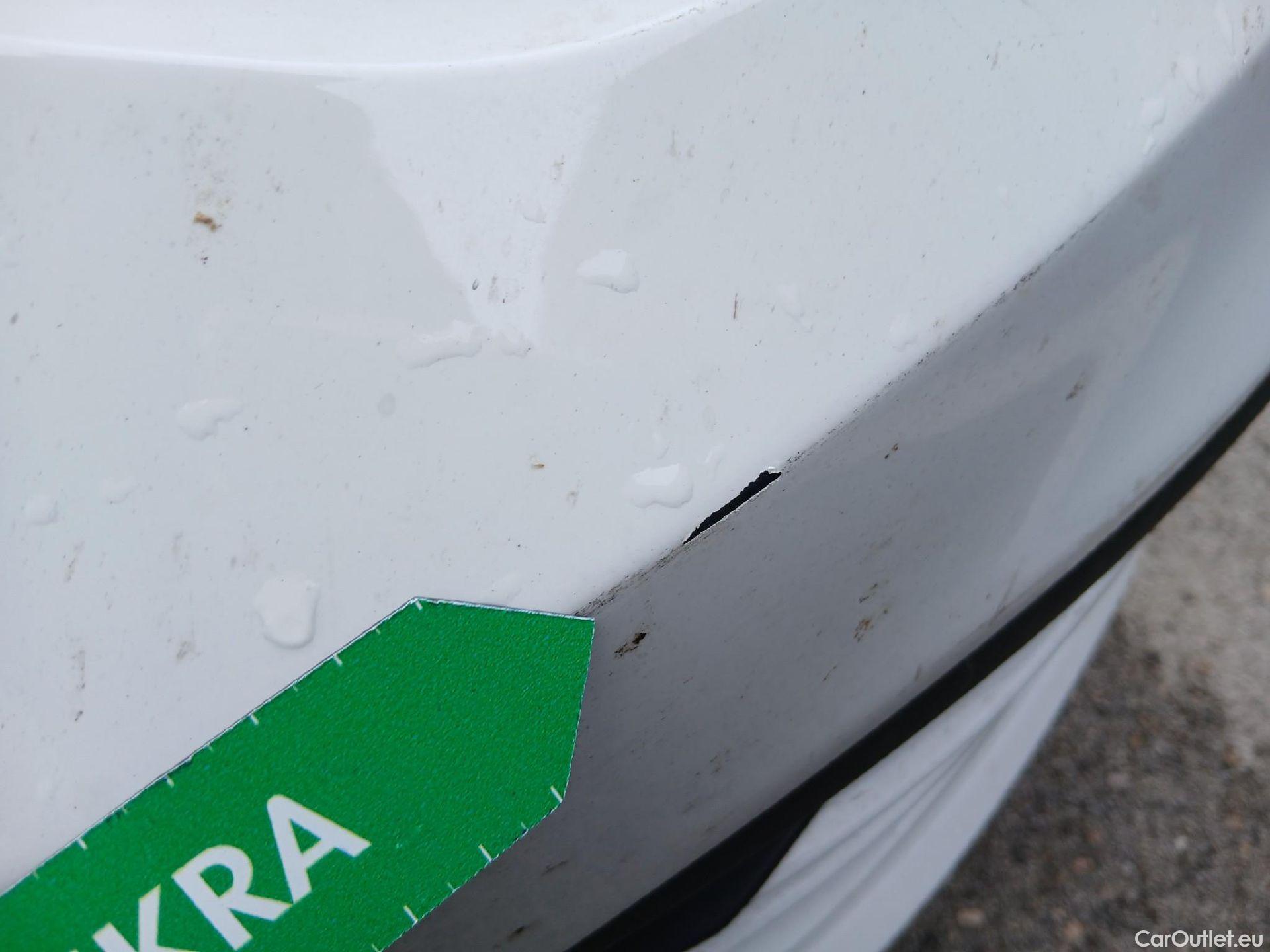  Volkswagen  Golf  VOLKSWAGEN / 2020 / 5P / familiar Life 1.0 eTSI 81kW (110CV) DSG Variant #3