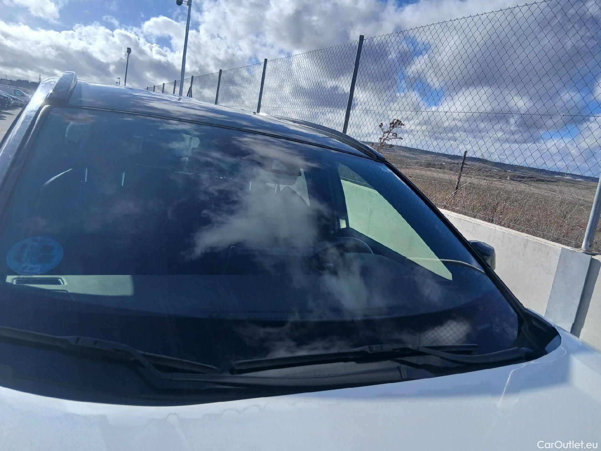  Toyota  RAV4 TOYOTA  / 2018 / 5P / todoterreno 2.5l 220H Style #11