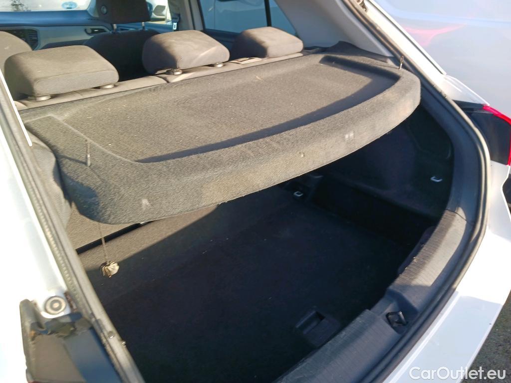  Volkswagen  T-ROC VOLKSWAGEN  / 2017 / 5P / todoterreno Advance 1.6 TDI 85kW (115CV) #5