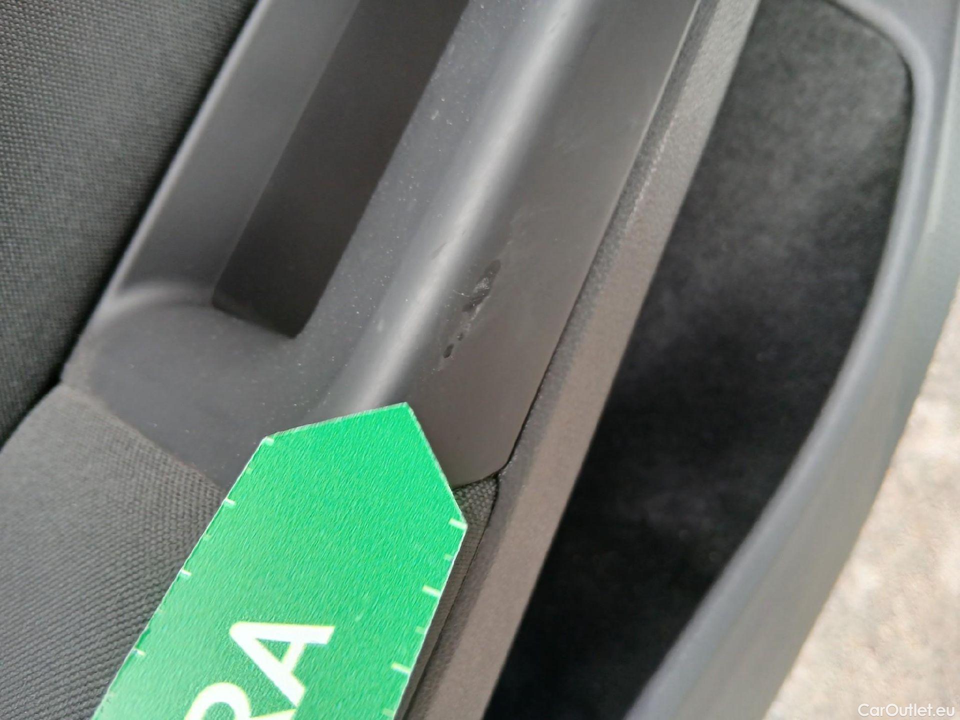  Volkswagen  Golf  VOLKSWAGEN / 2020 / 5P / familiar Life 1.0 eTSI 81kW (110CV) DSG Variant #44