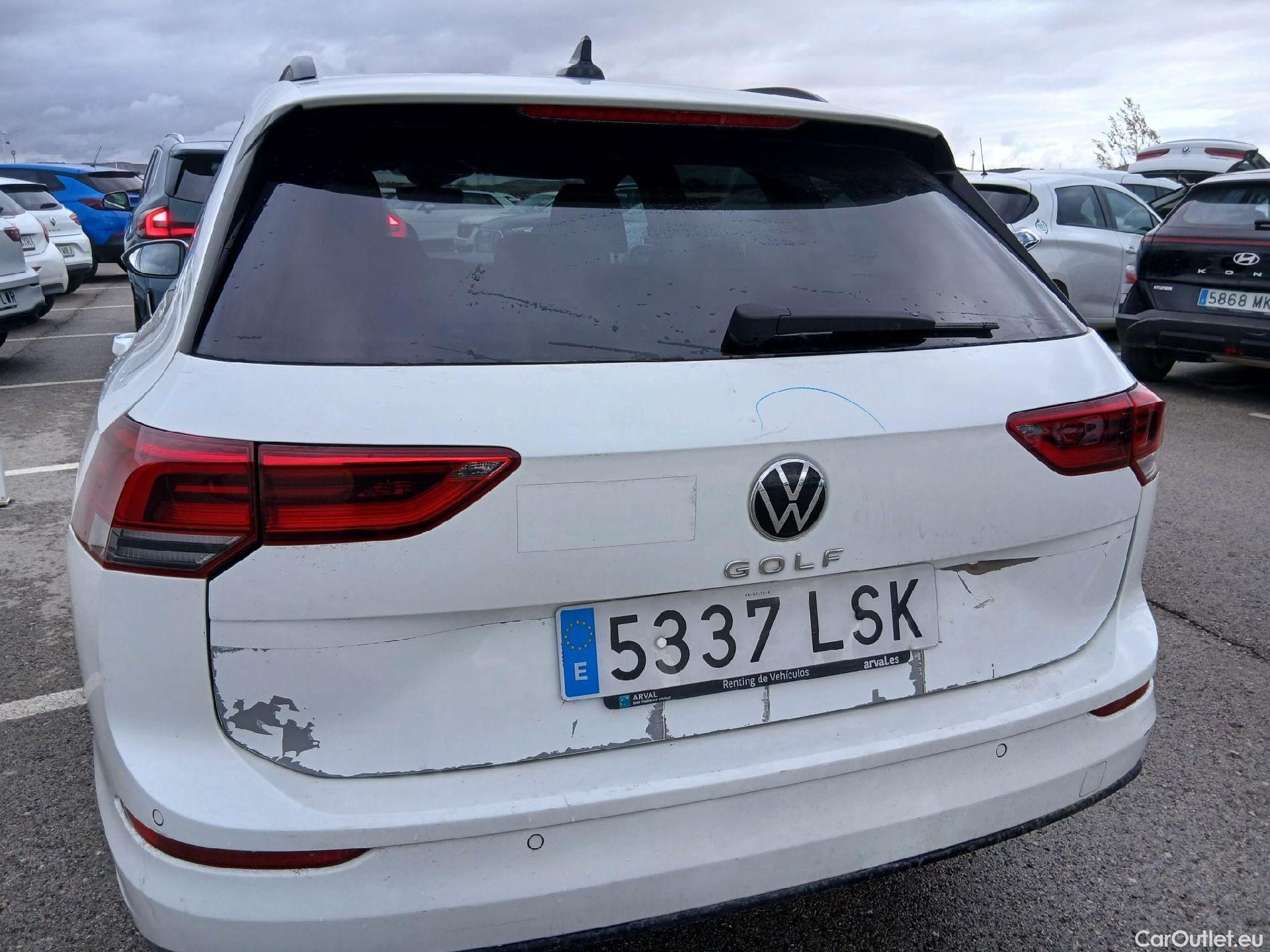  Volkswagen  Golf  VOLKSWAGEN / 2020 / 5P / familiar Life 1.0 eTSI 81kW (110CV) DSG Variant #20