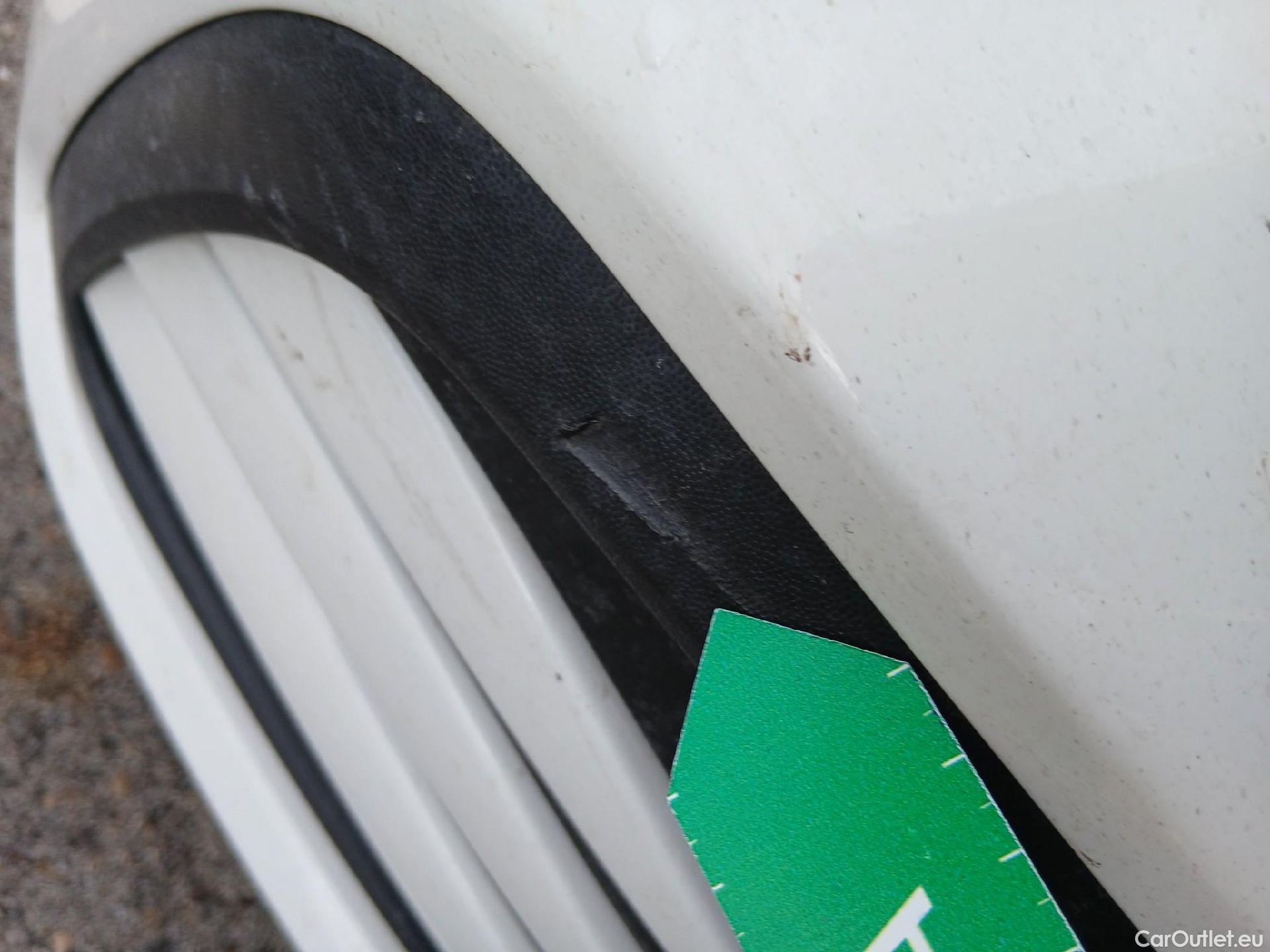  Volkswagen  Golf  VOLKSWAGEN / 2020 / 5P / familiar Life 1.0 eTSI 81kW (110CV) DSG Variant #4