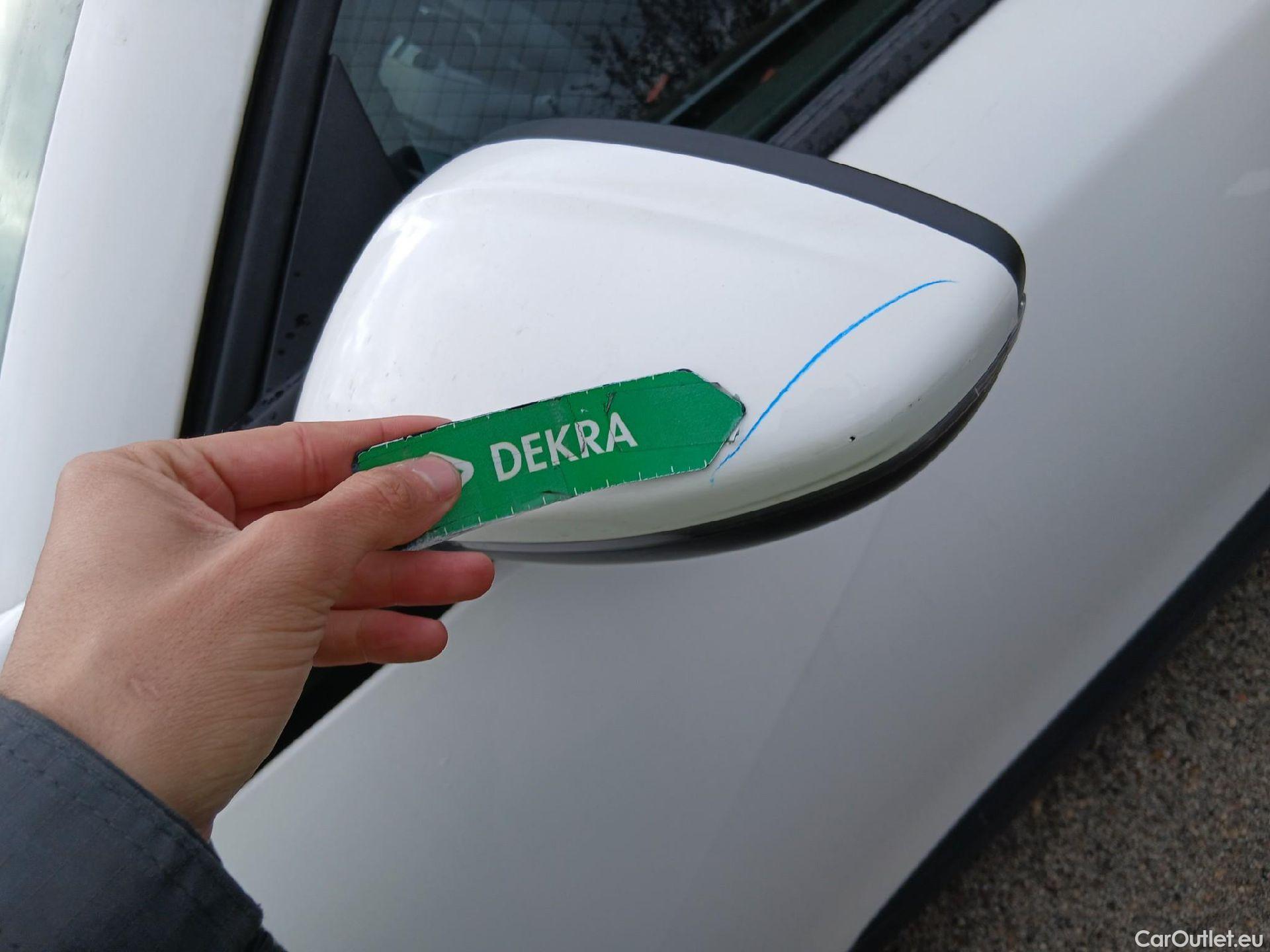  Peugeot  2008 PEUGEOT  / 2019 / 5P / todoterreno Active Puretech 100 S&S BVM6 #8