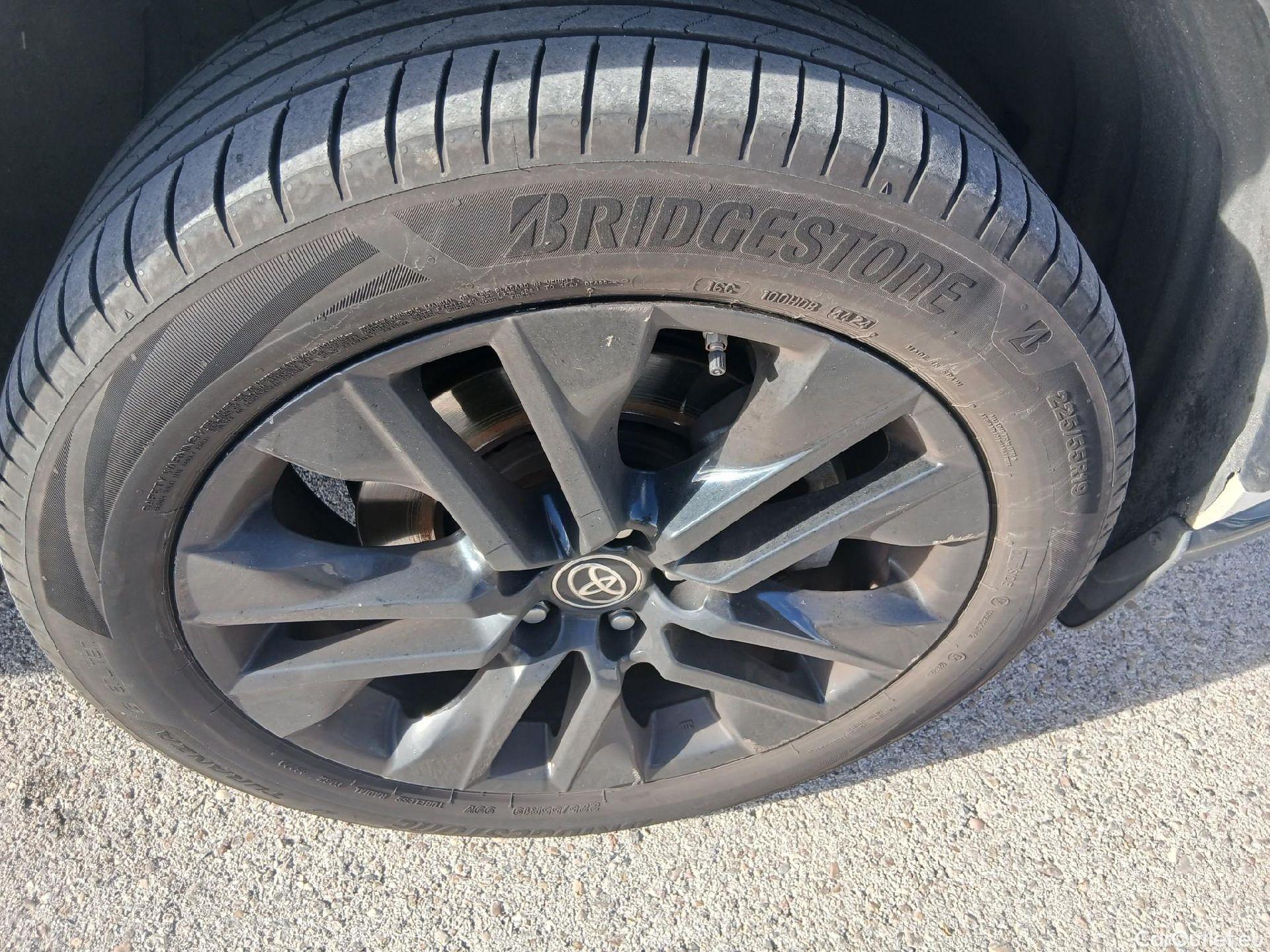  Toyota  RAV4 TOYOTA  / 2018 / 5P / todoterreno 2.5l 220H Style #34