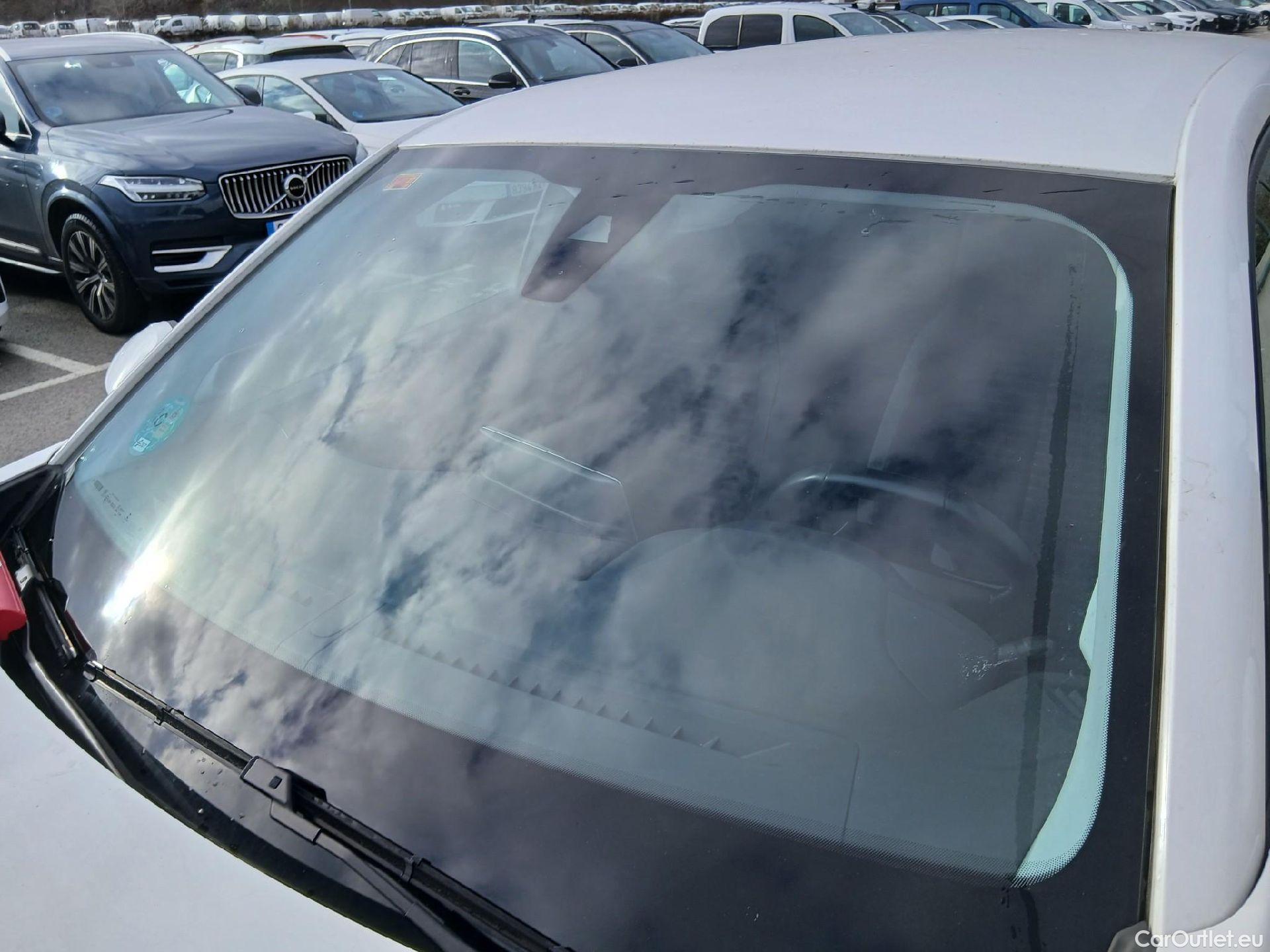  Peugeot  2008 PEUGEOT  / 2019 / 5P / todoterreno Active Puretech 100 S&S BVM6 #6