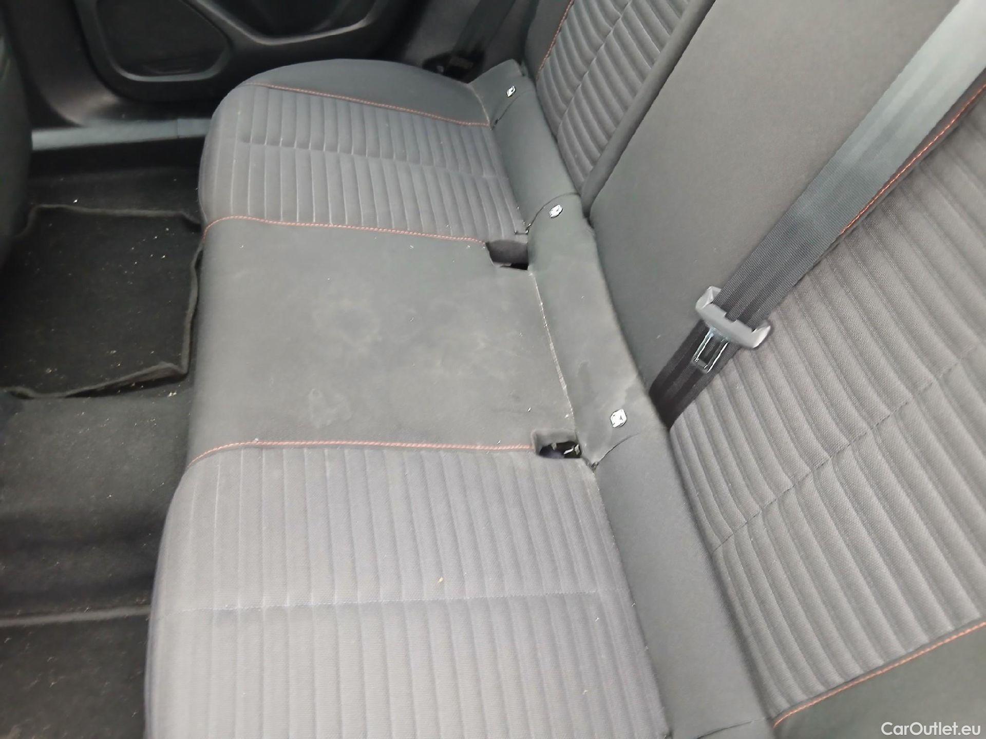  Peugeot  2008 PEUGEOT  / 2019 / 5P / todoterreno Active Puretech 100 S&S BVM6 #15