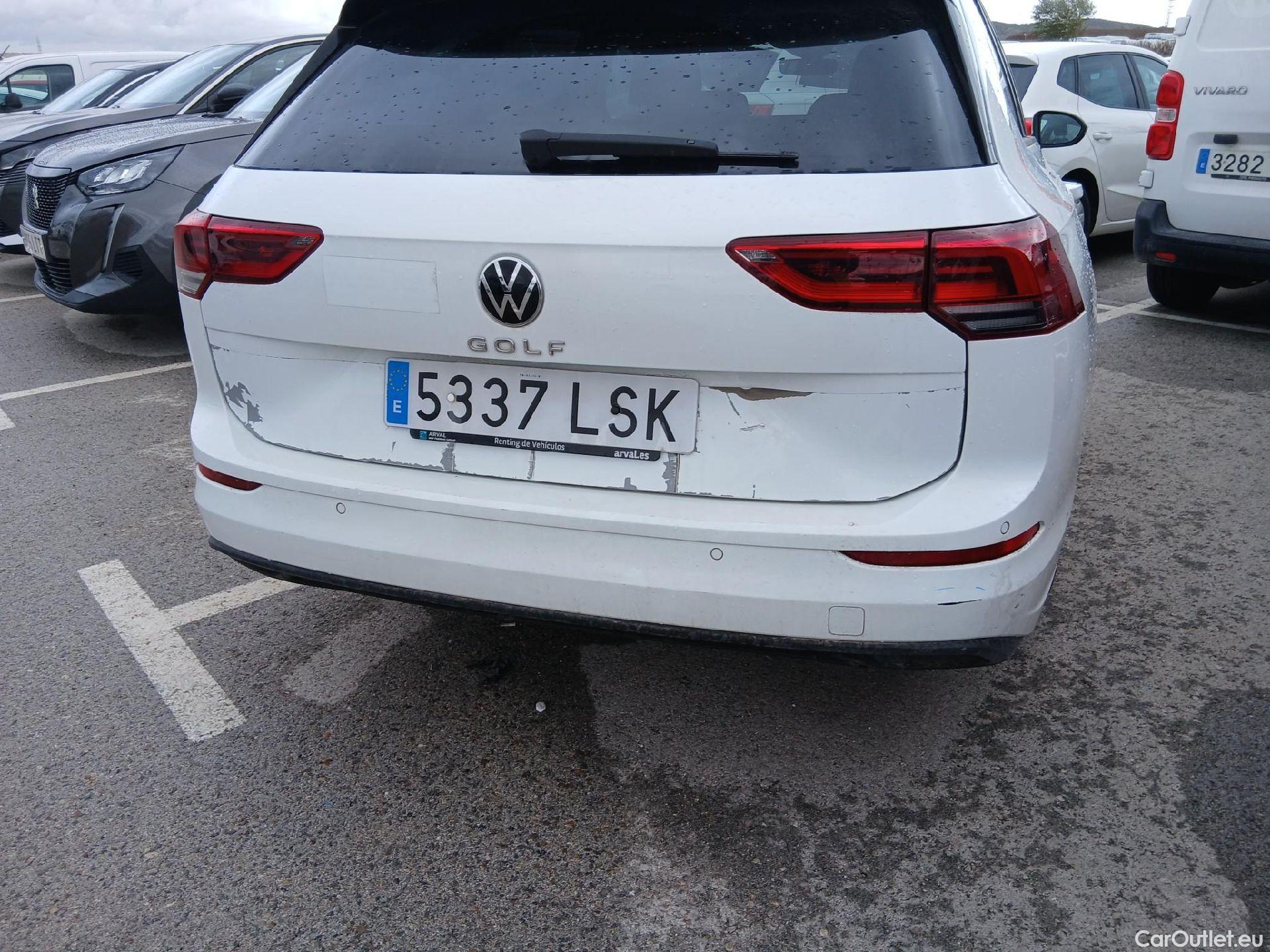  Volkswagen  Golf  VOLKSWAGEN / 2020 / 5P / familiar Life 1.0 eTSI 81kW (110CV) DSG Variant #18