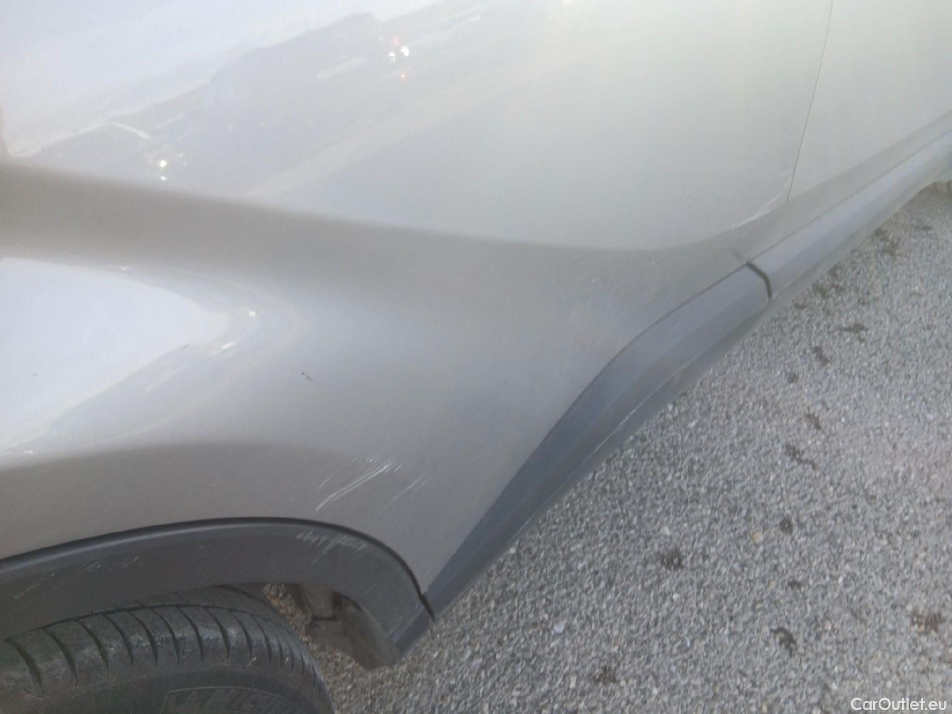  Toyota  C-HR TOYOTA  / 2016 / 5P / todoterreno 1.8 125H Advance (CX) #28